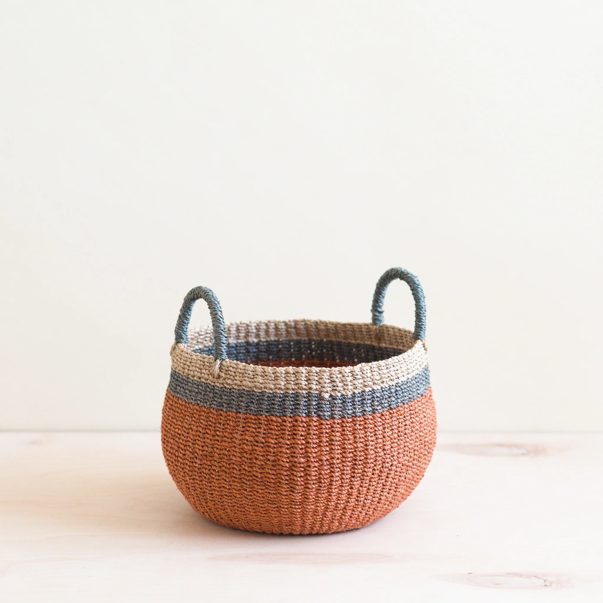 Abaca Bulge Basket - Image 6