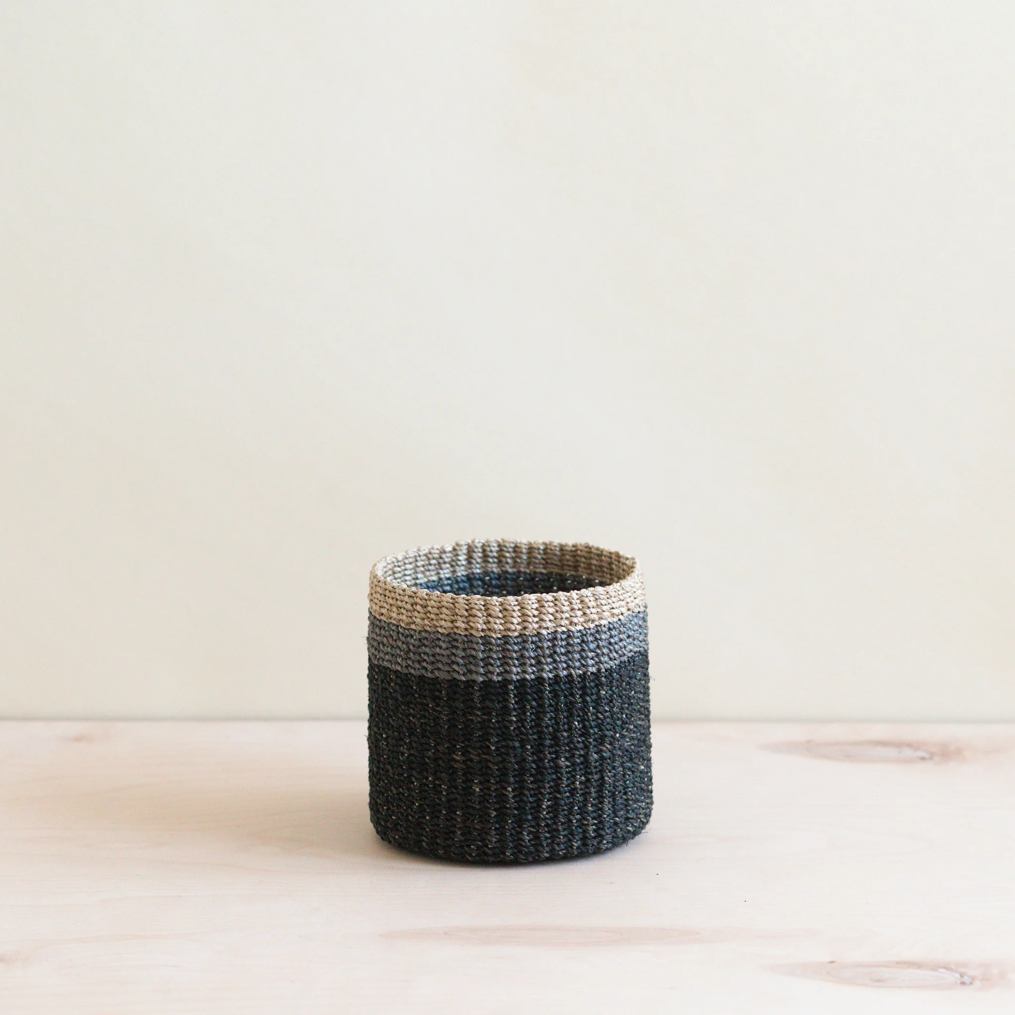 Abaca Cylinder Tabletop Basket - Image 4