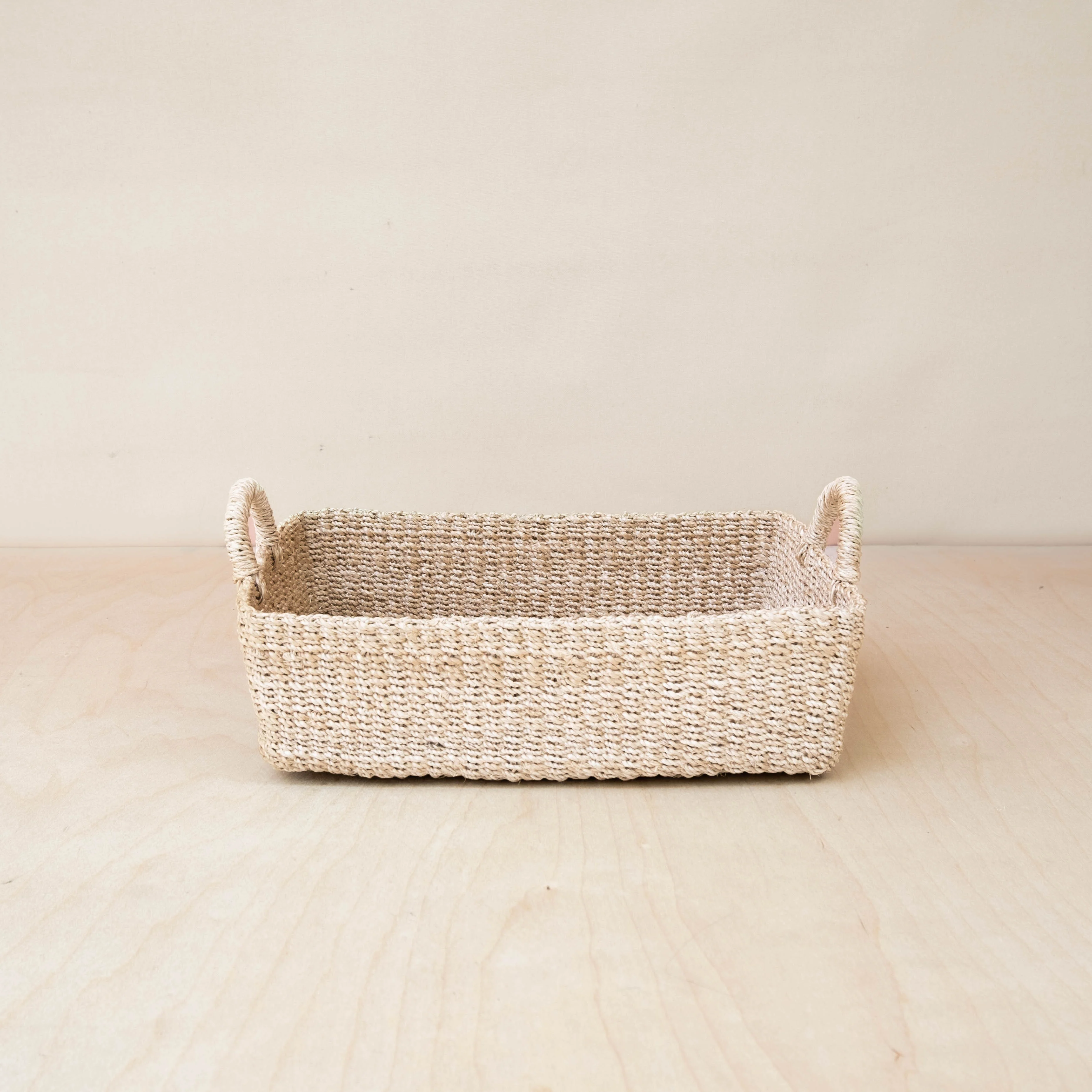 Abaca Rectangle Tray with Handles - Image 3