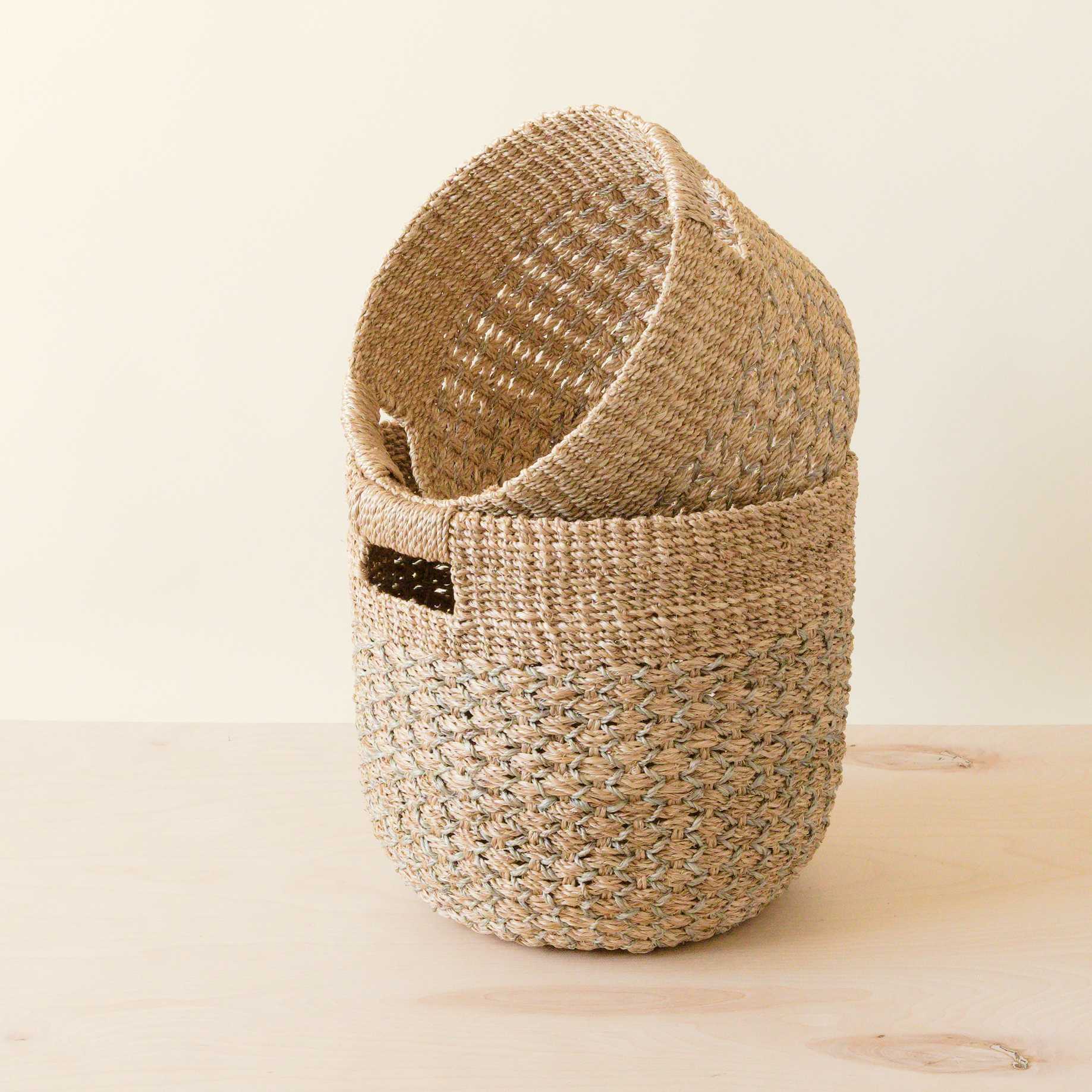 Abaca Round Bottom Basket, nested set of 2 - Image 2