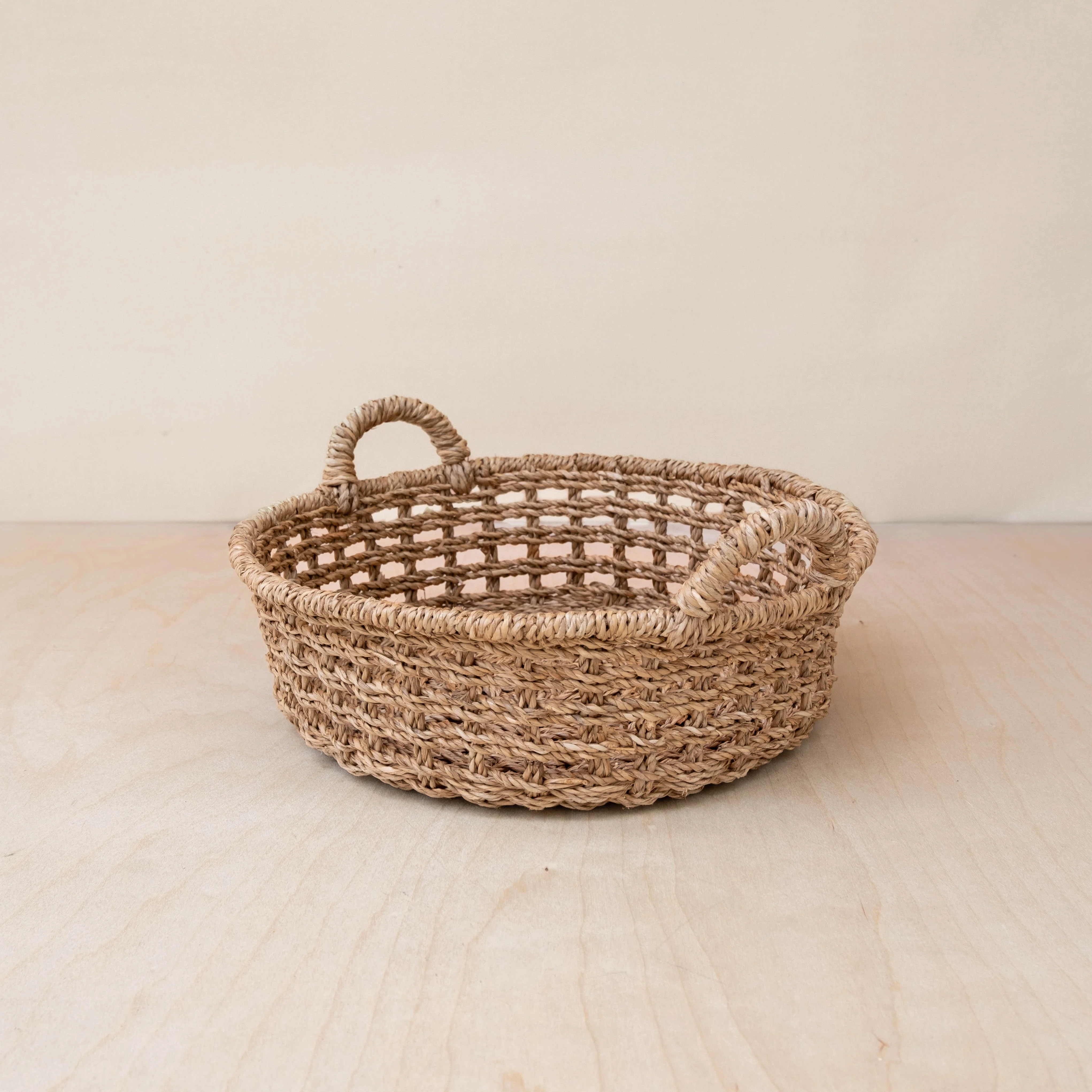 Abaca Round Tray Open Weave with Cutout Handles - Image 6