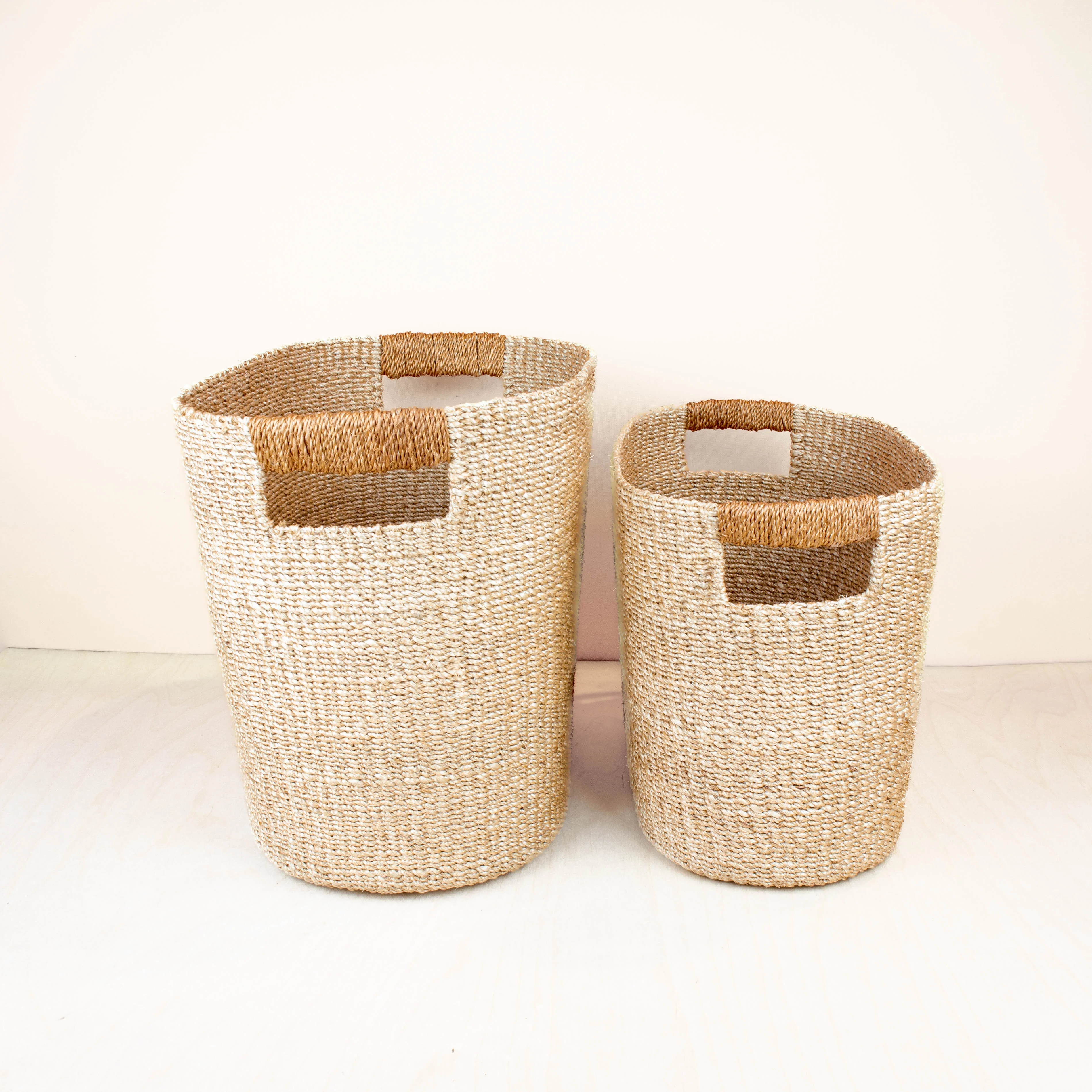 Abaca Rounded Oval Basket, set of 2 - Image 2