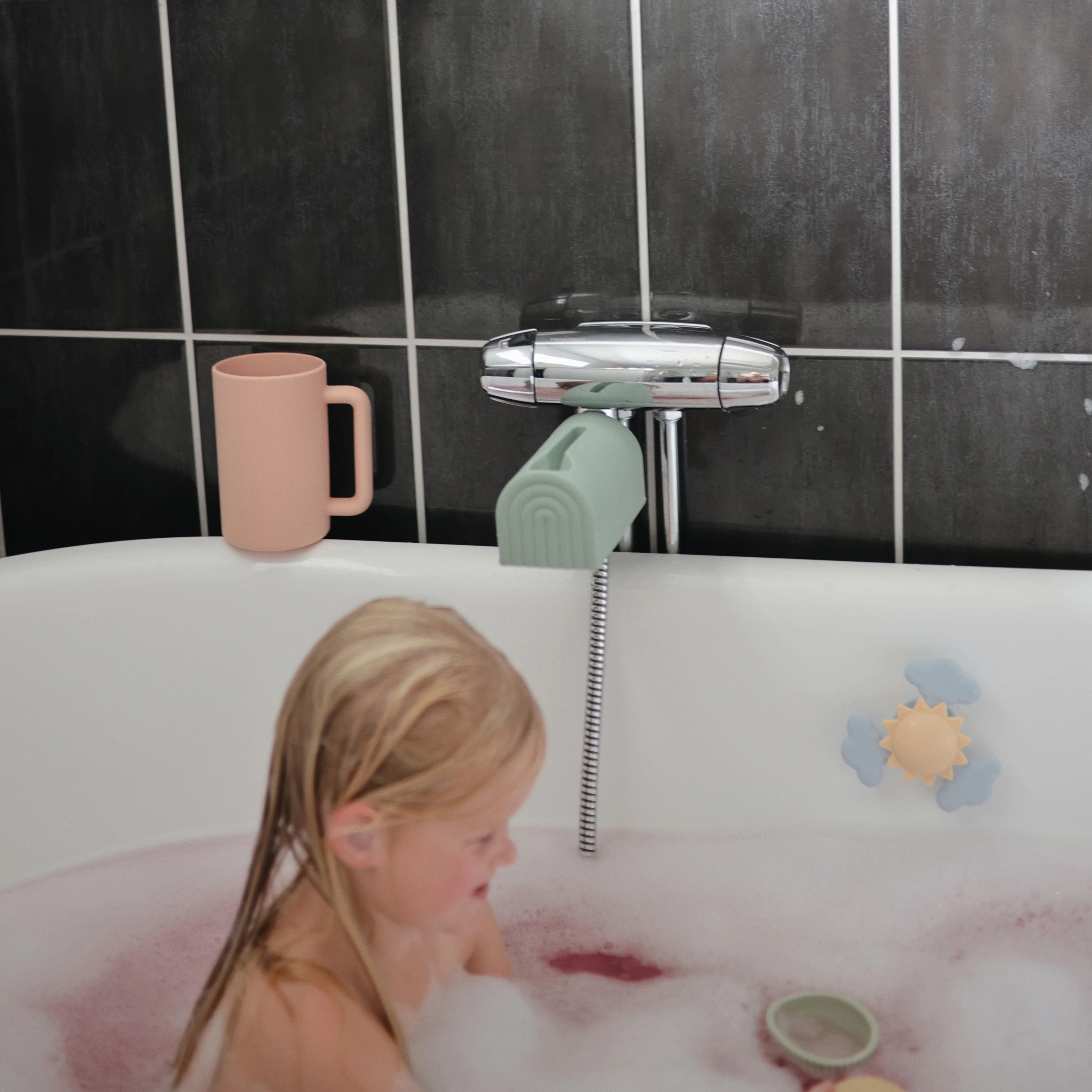 Bath Rinse Cup – Soft Silicone, Easy-Grip - Image 2
