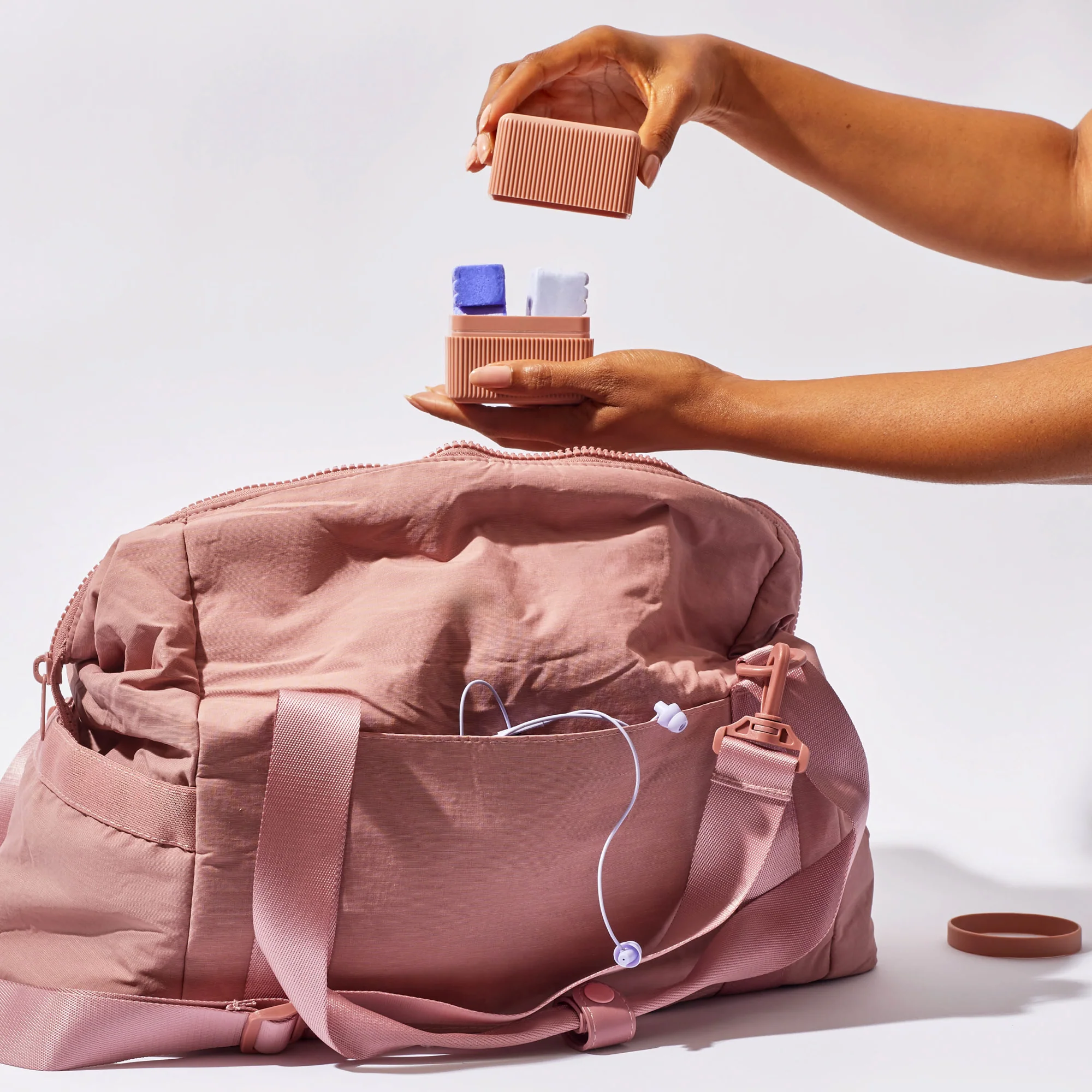 Bottle-Free Beauty Travel Case - Image 4
