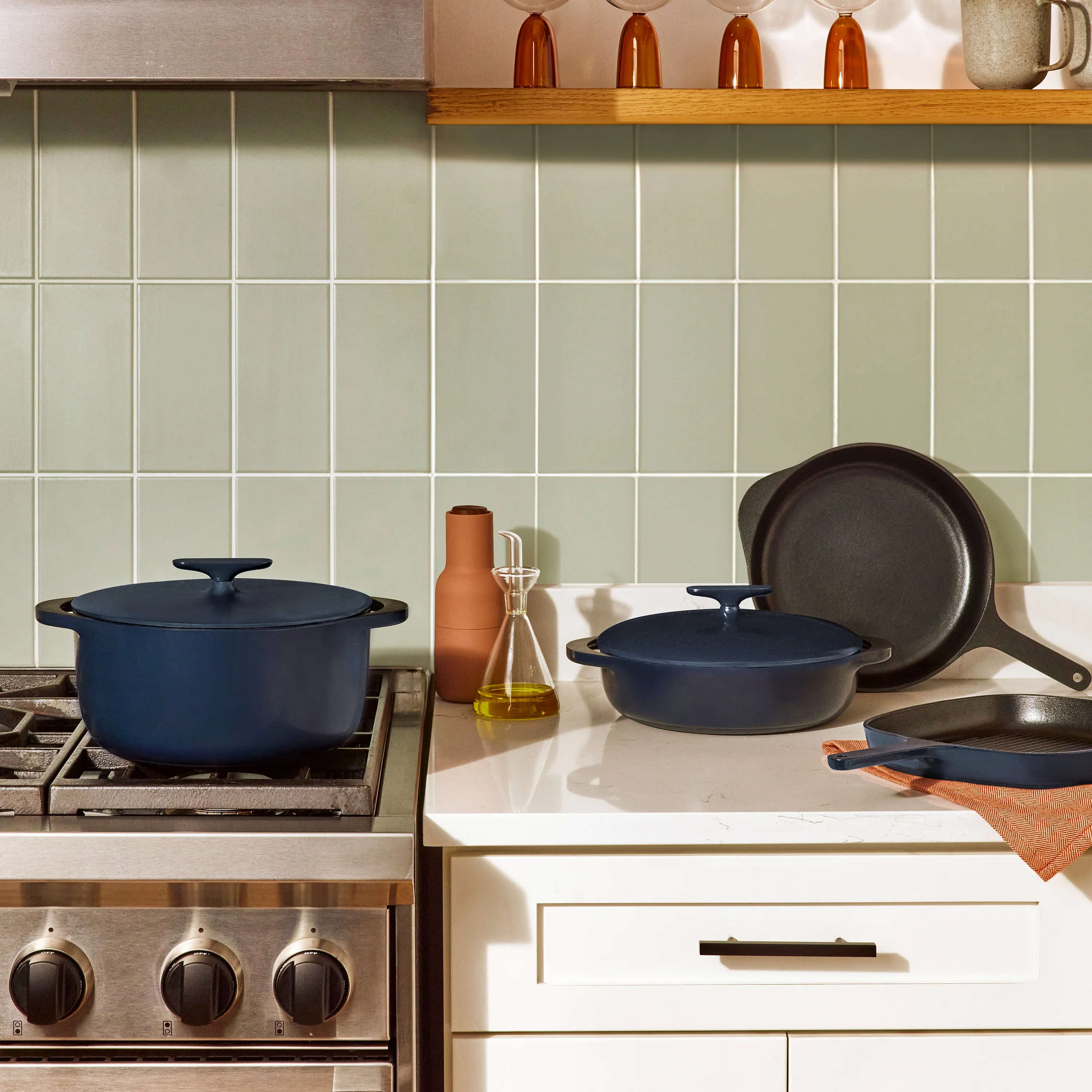 Enameled Cast Iron Dutch Oven with Flat Lid, 6.5 qt - Image 6