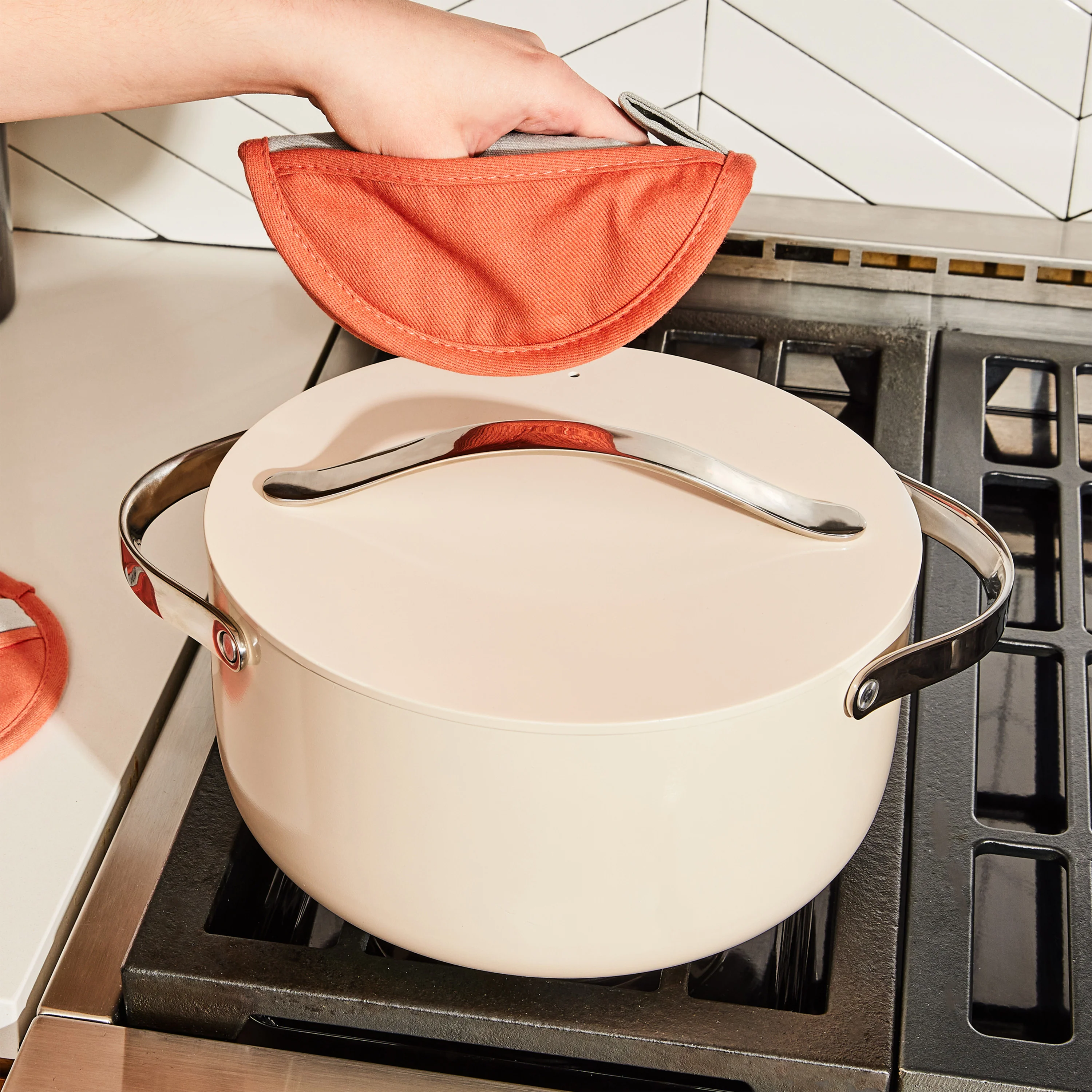 Ceramic Dutch Oven, 6.5 qt - Image 8