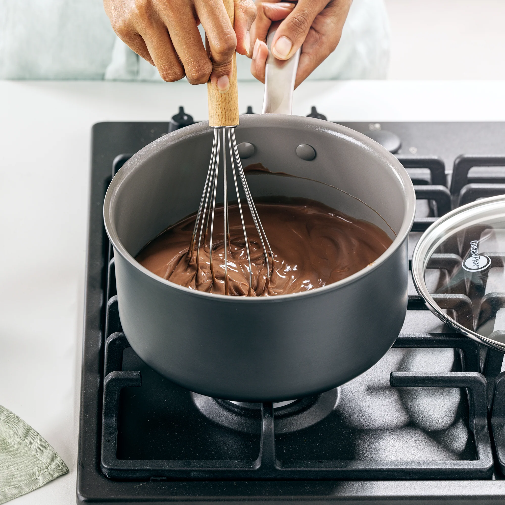 Chatham Nonstick, Ceramic Sauce Pan with Lid, 3 qt - Image 5