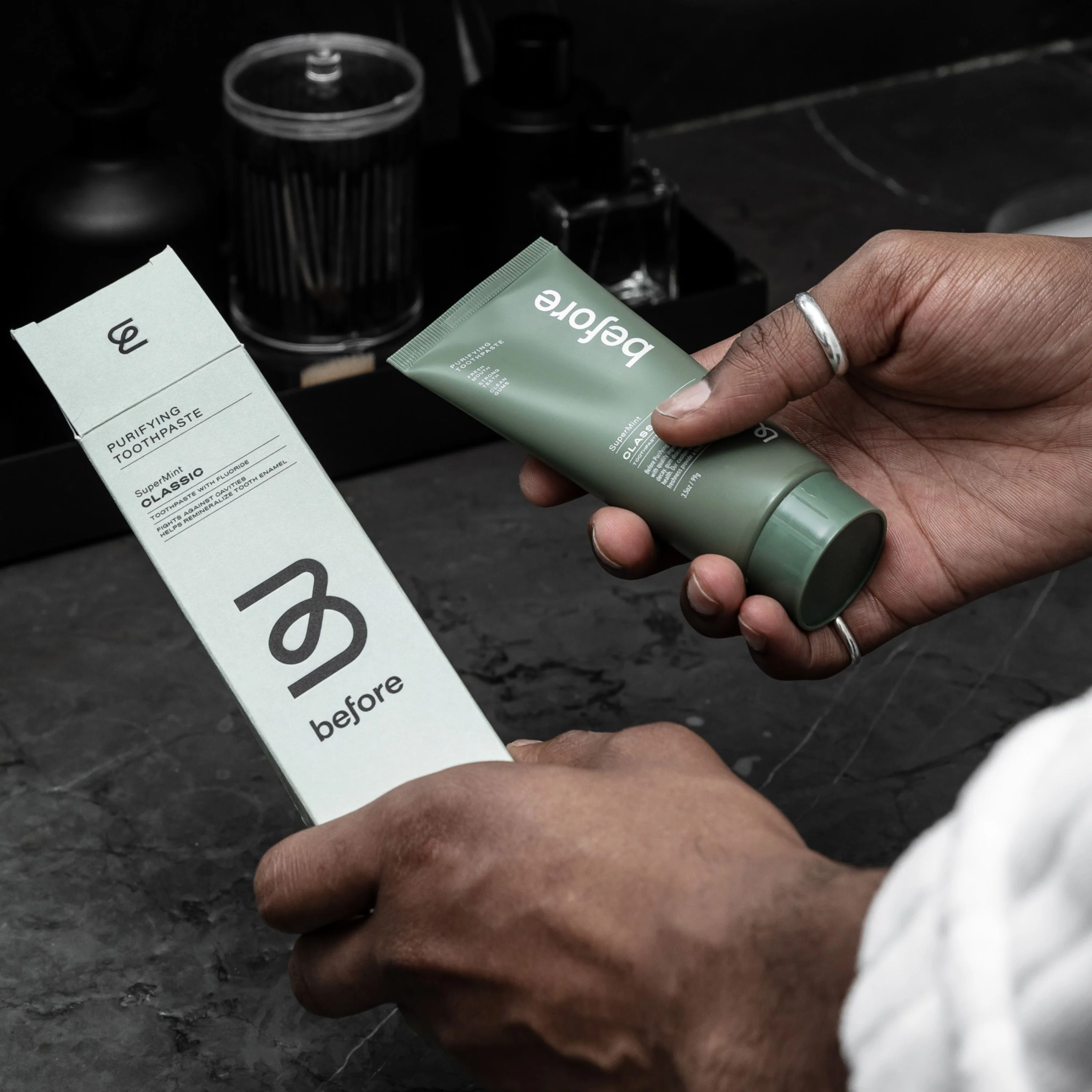 Classic Purifying Toothpaste w/ Fluoride, Anti-Cavity - Image 2