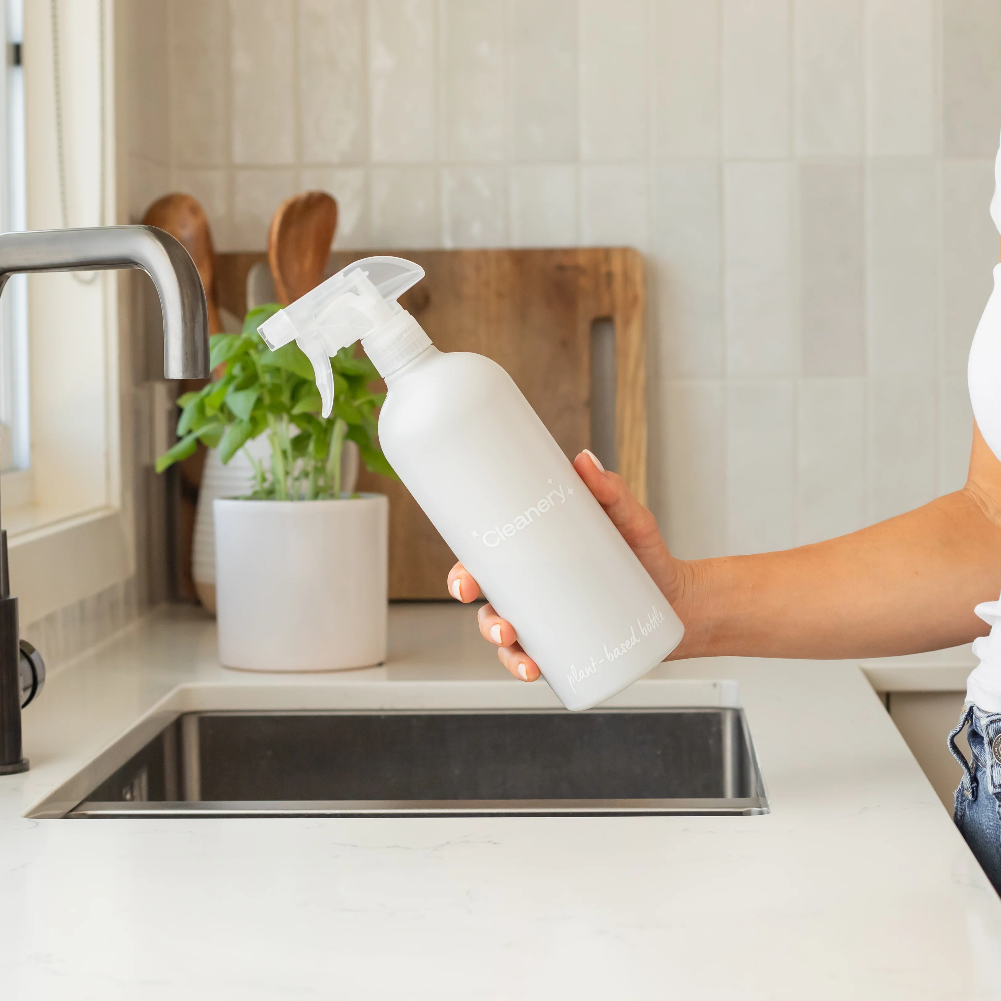 Reusable Cleaning Bottle - Image 3