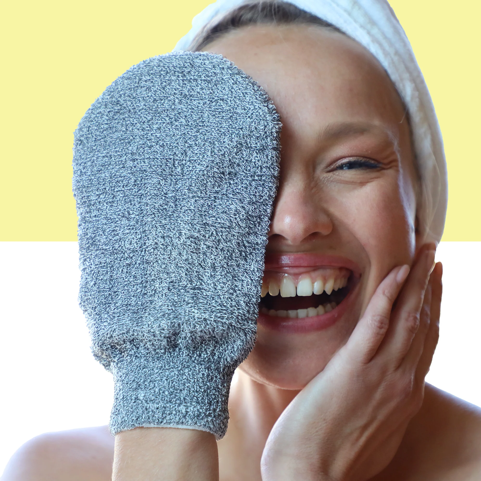 Exfoliating Bamboo Mitt - Image 3