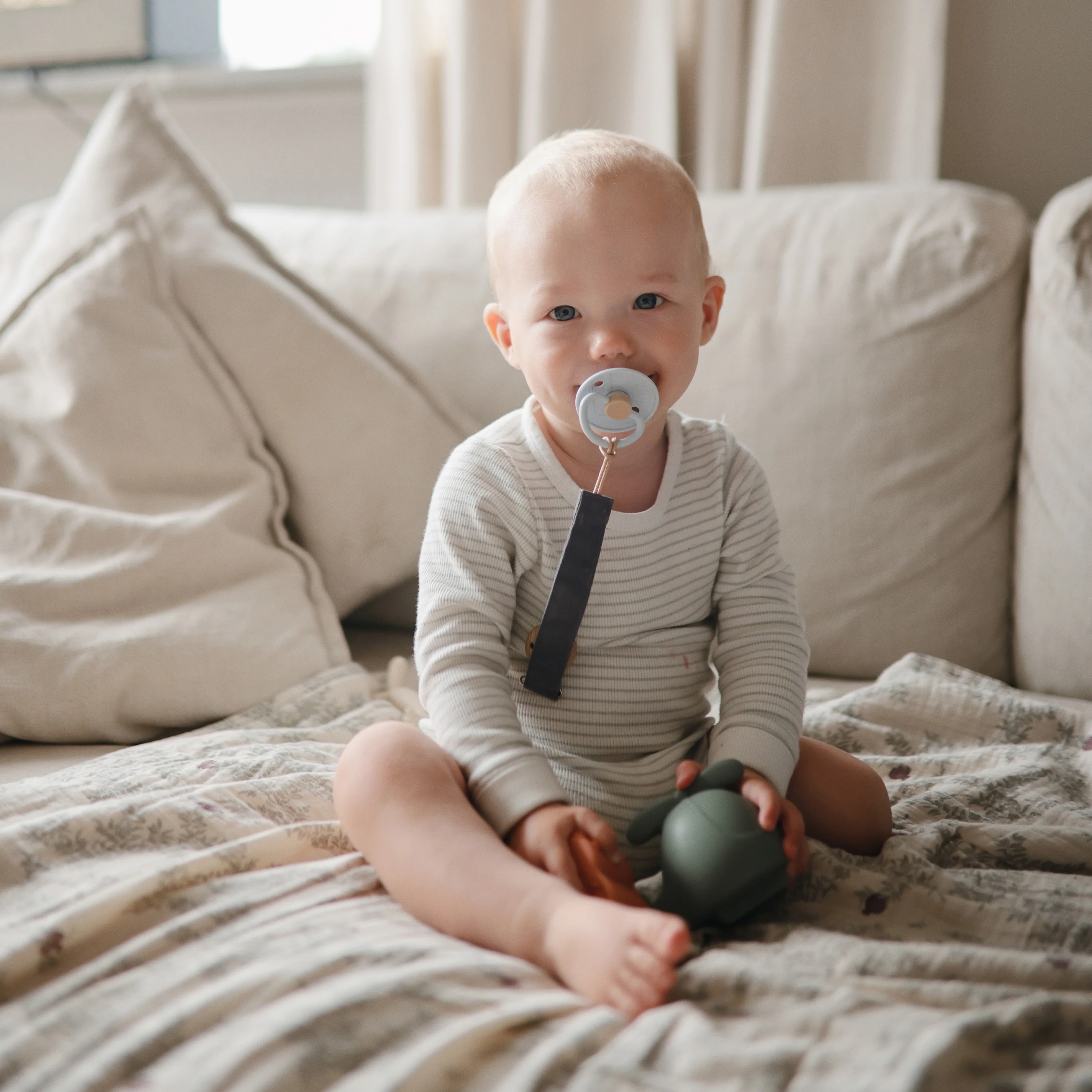 FRIGG Natural Rubber Pacifier – BPA-Free 6-Pack - Image 16