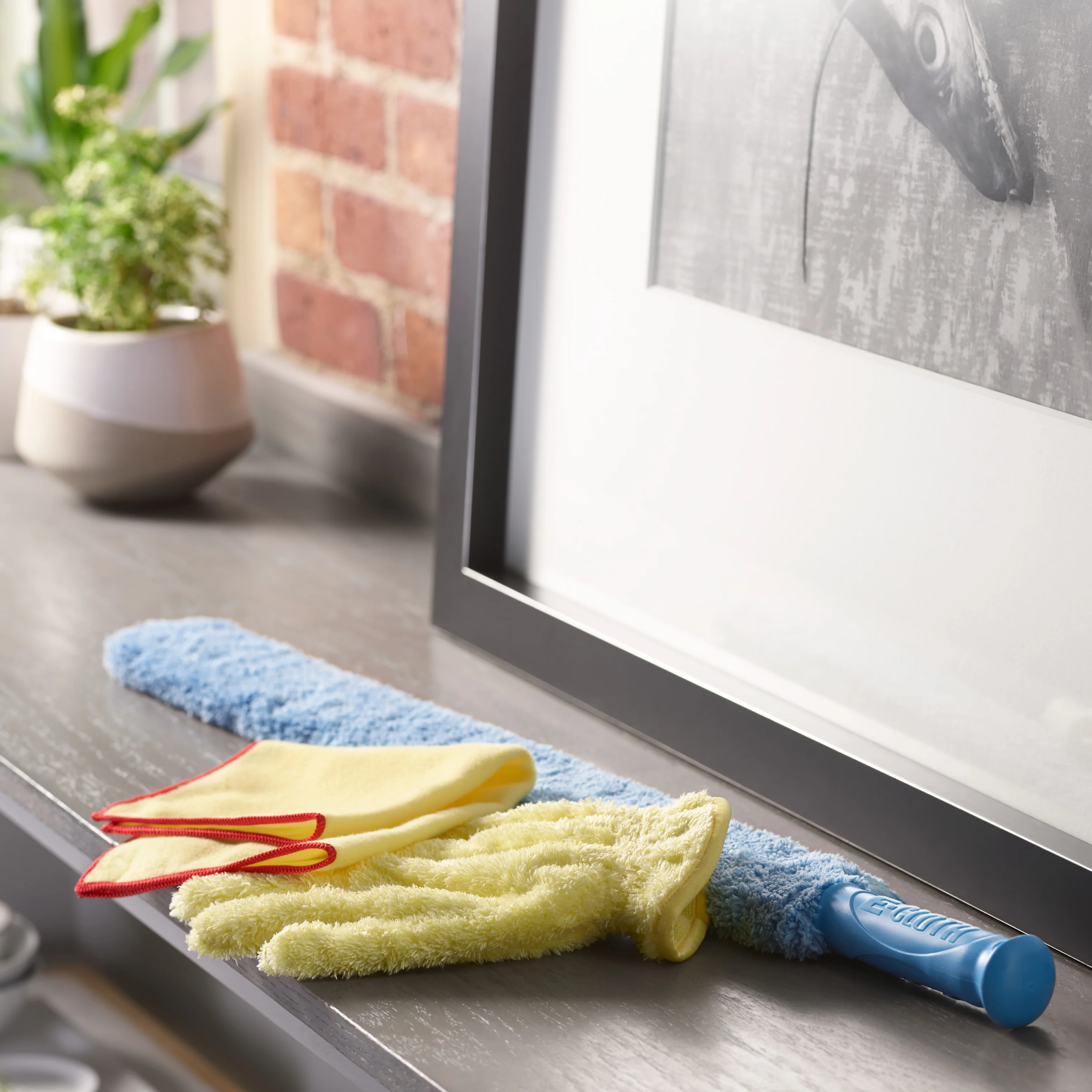 High Performance Dusting Glove - Image 3