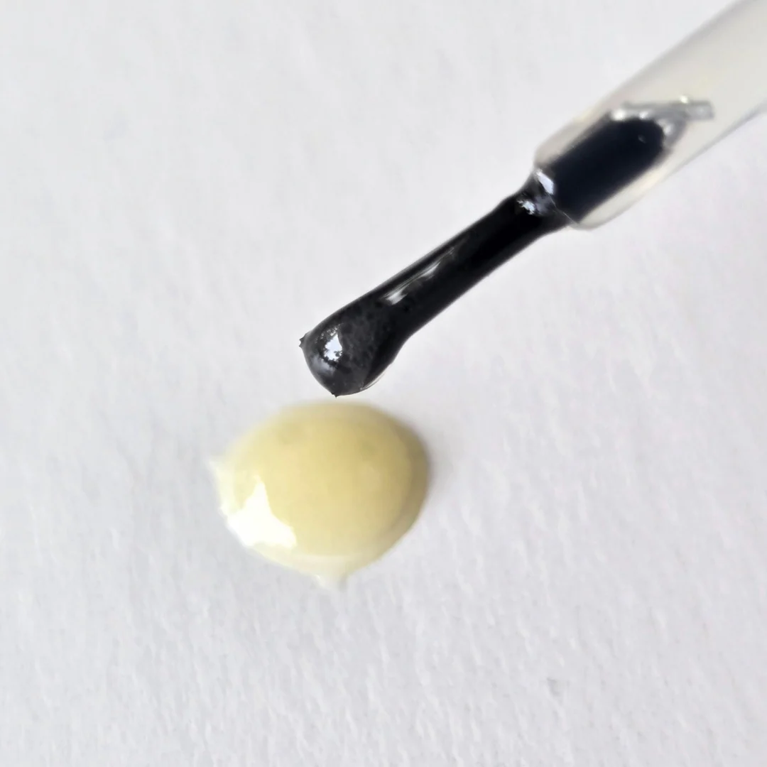 Rosehip Hydrating Cuticle Oil with Willow Bark - Image 3
