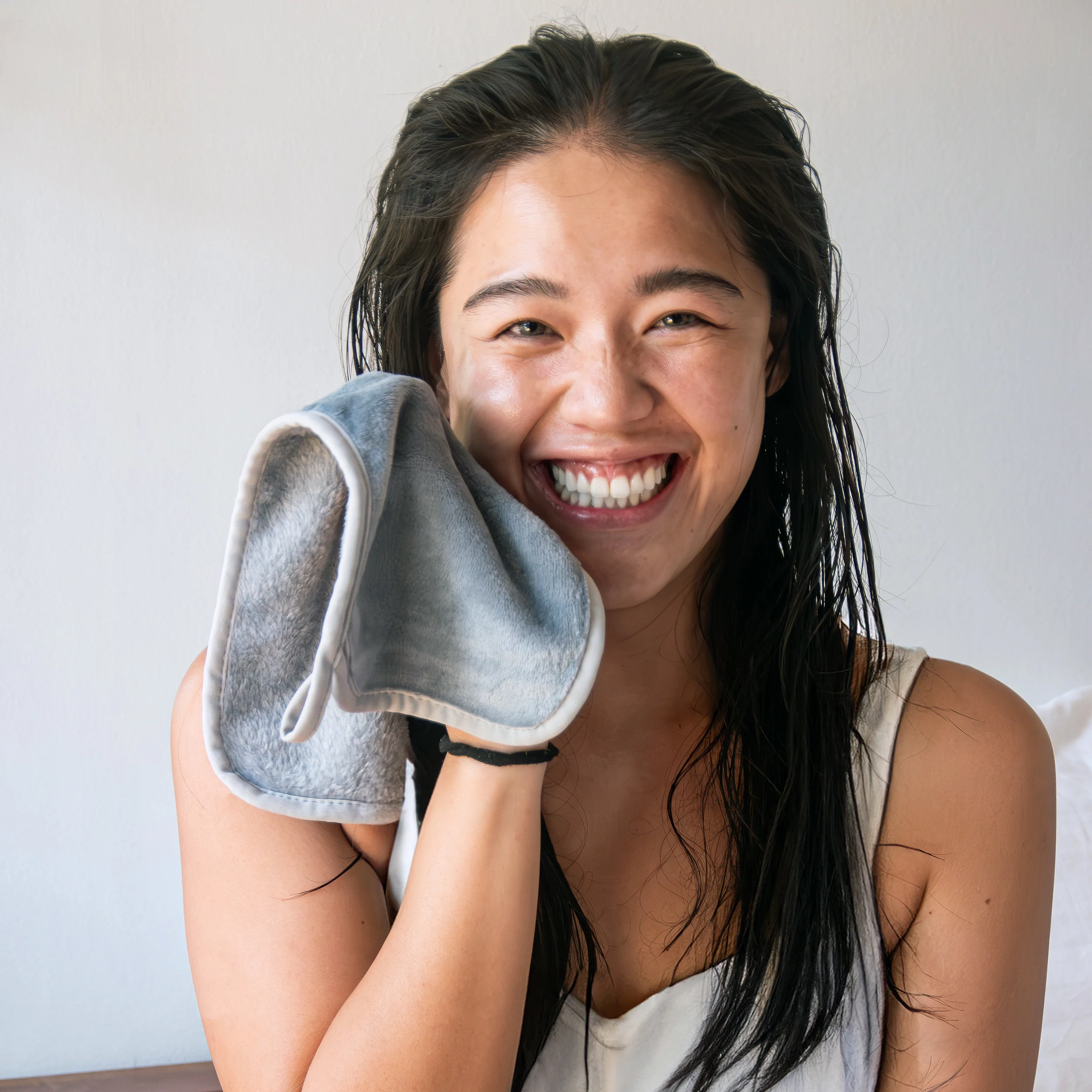 Makeup Remover Towel - Image 2