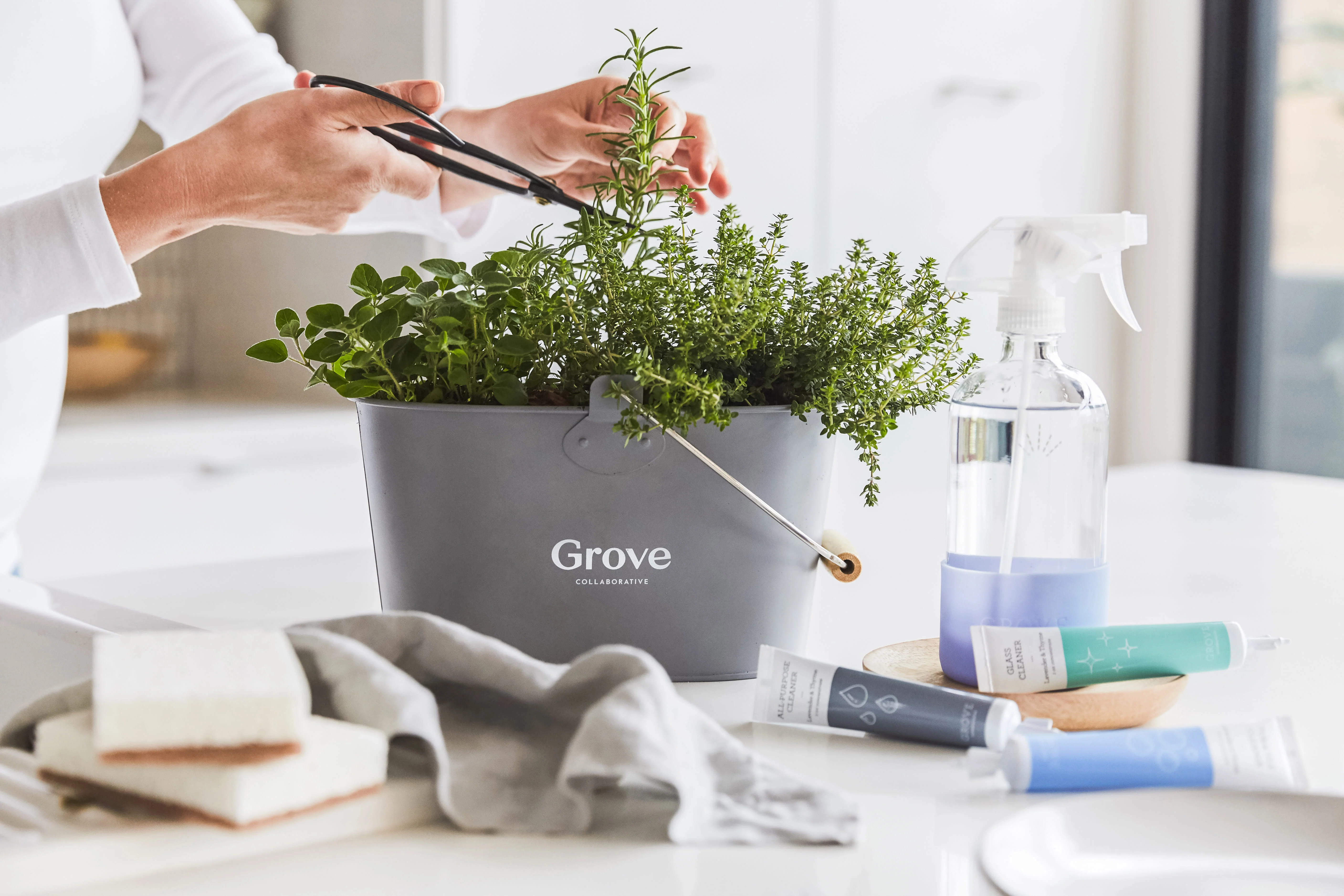 Matte Cleaning Caddy - Image 13