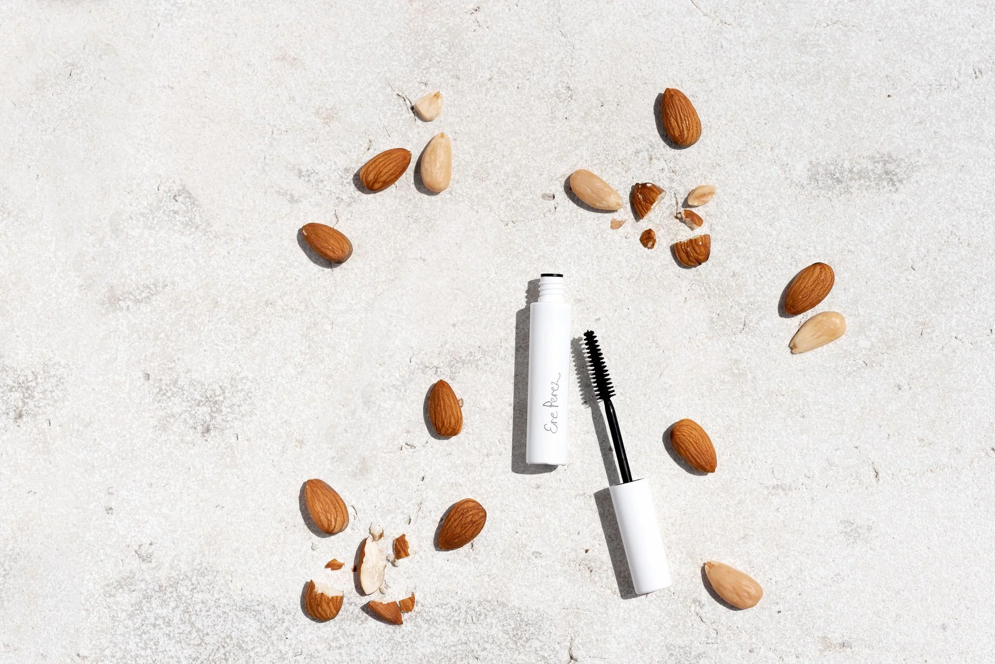 Natural Almond Mascara - Image 18