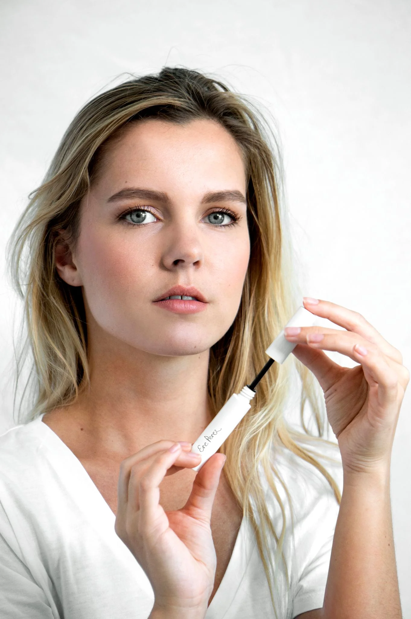 Natural Almond Mascara - Image 7