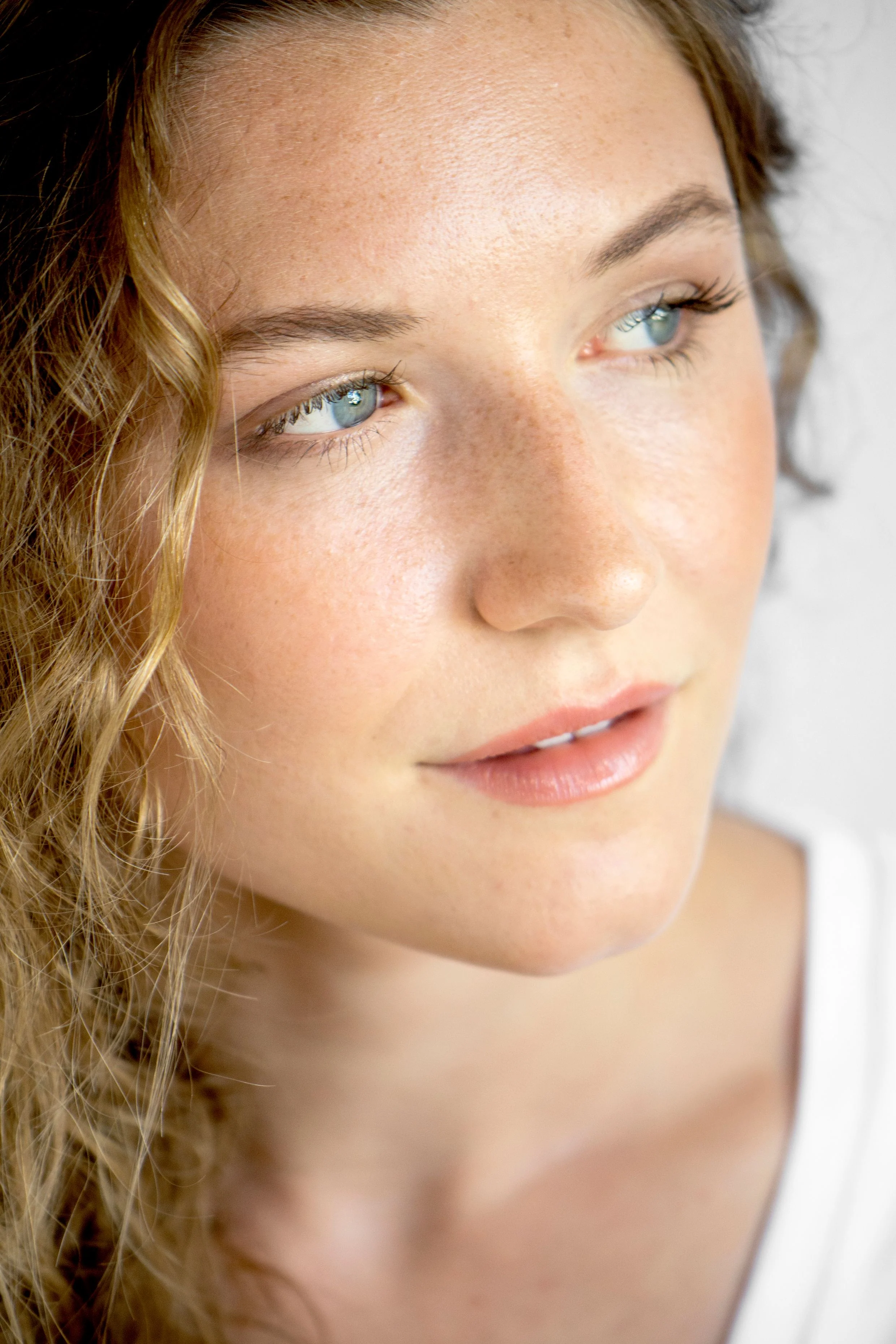 Natural Almond Mascara - Image 9
