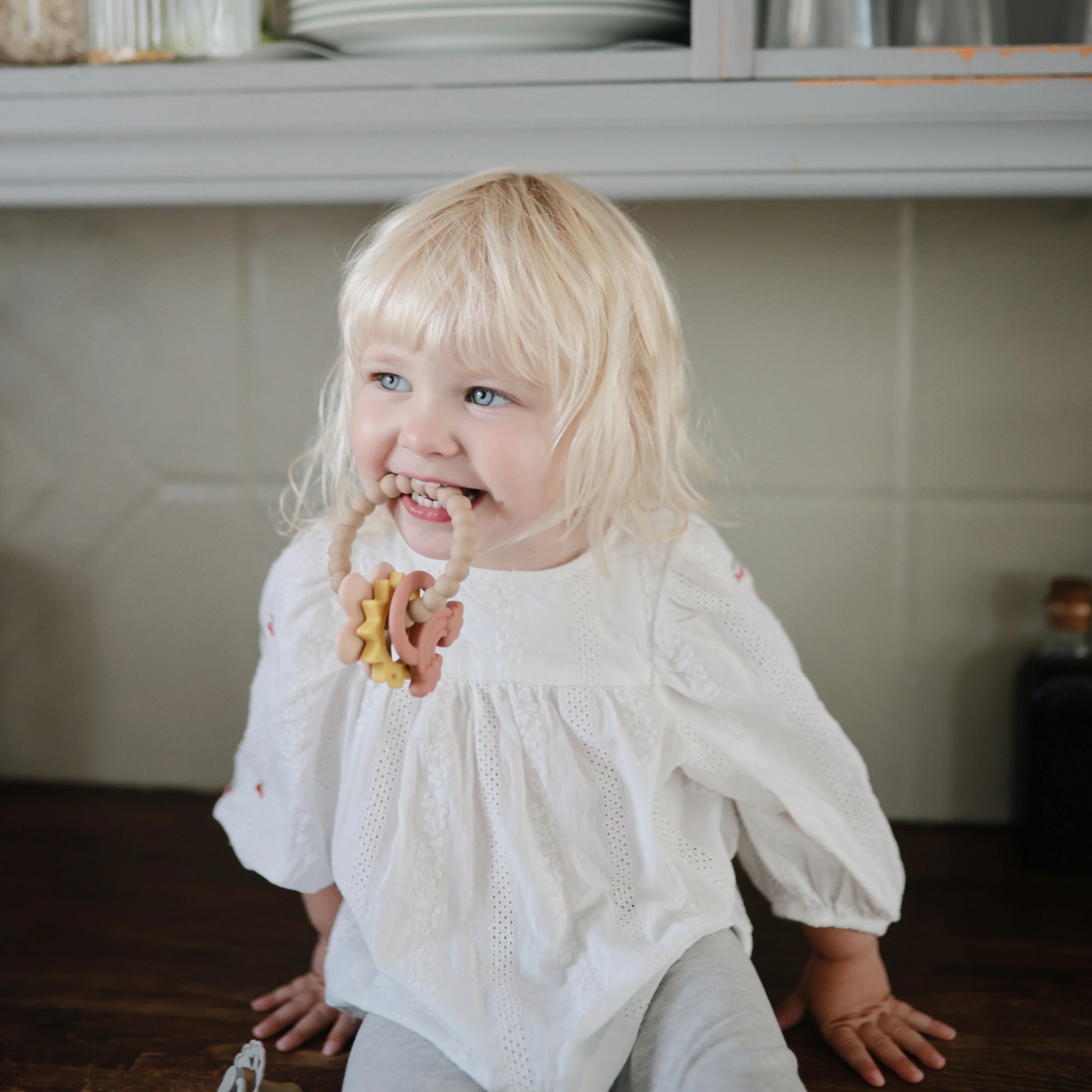 Nature Teething Ring – Safe & Non-Toxic: BPA-free, Food-Grade Silicone - Image 2