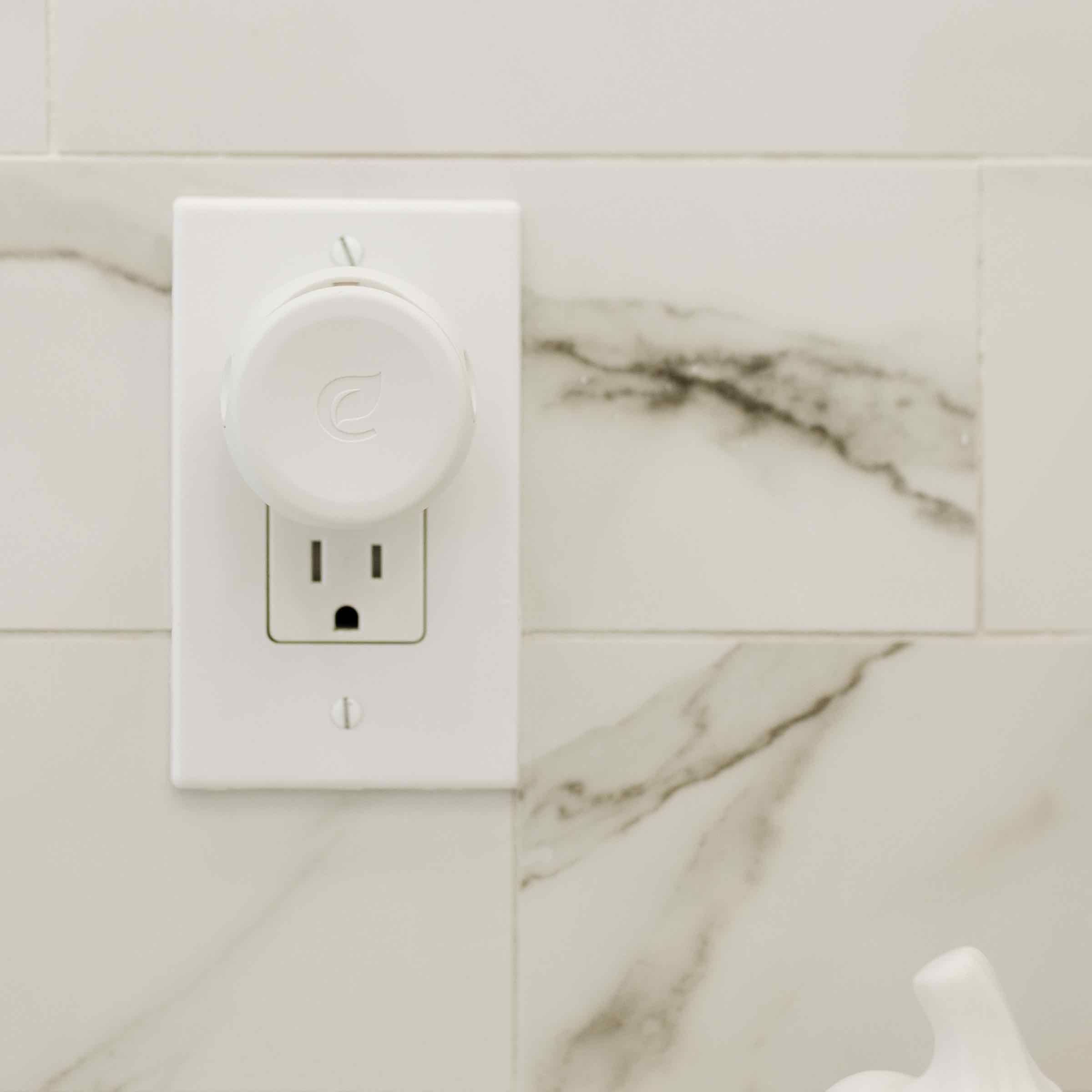 Plug-in Air Freshener Refill - Image 18