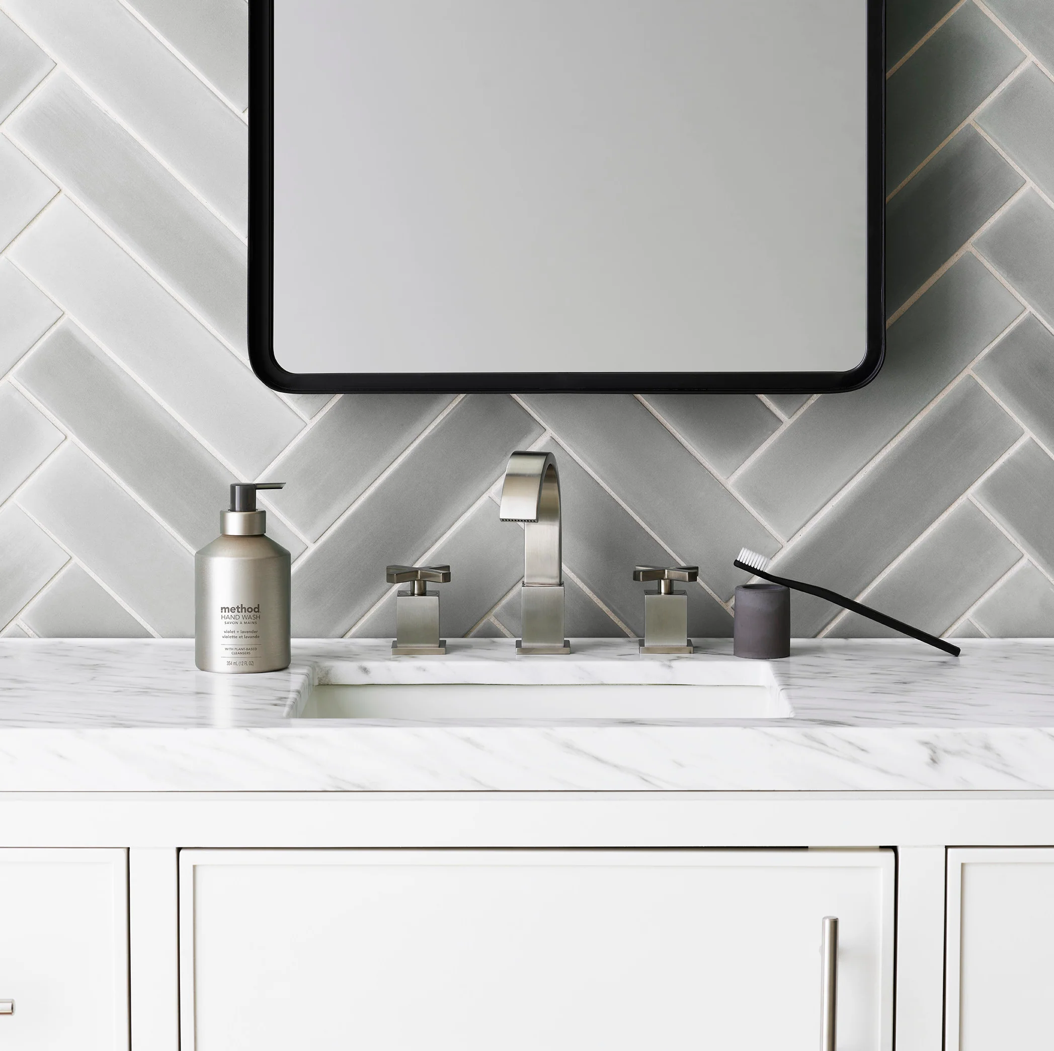 Aluminum Gel Hand Soap - Image 4