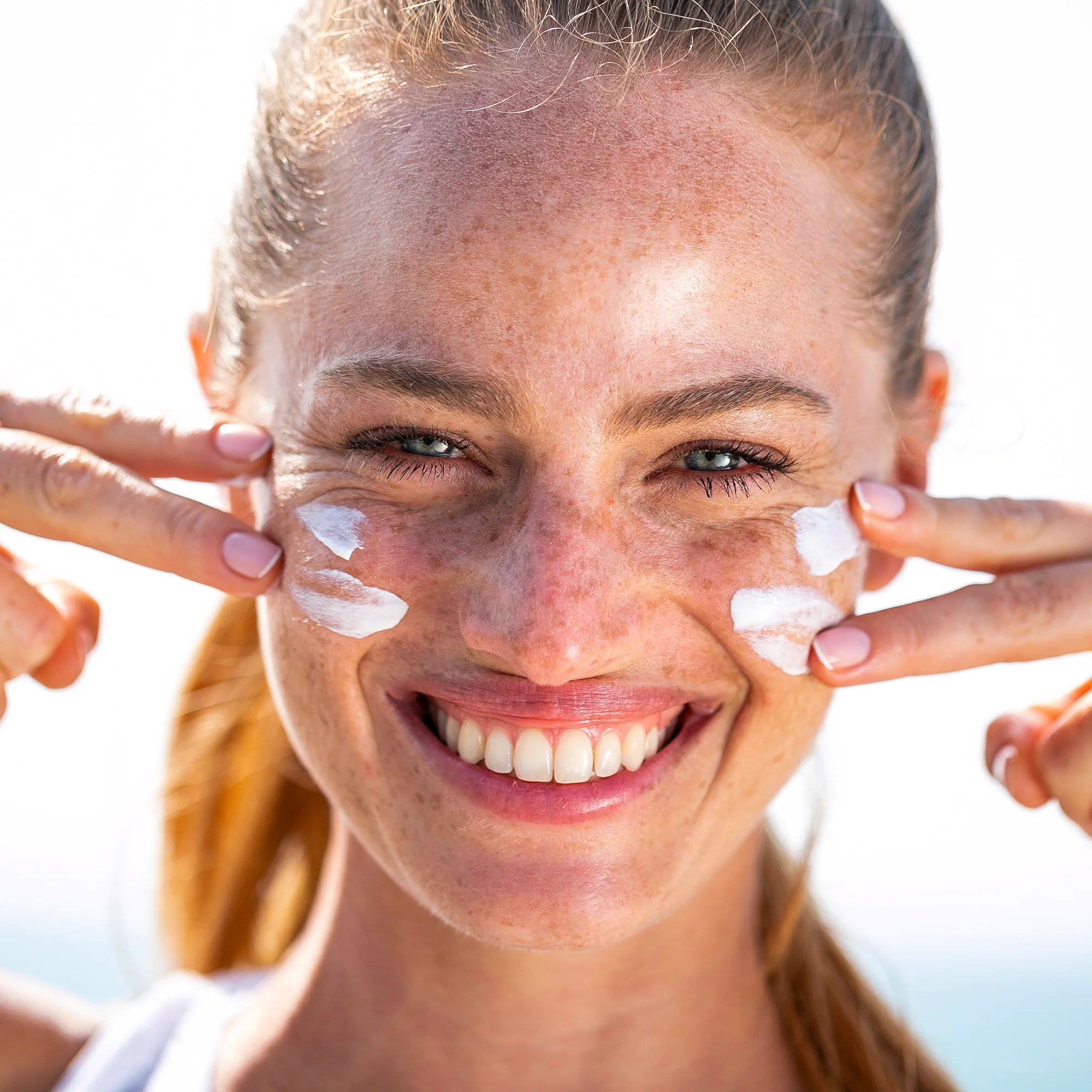 PROTECT ME Mineral SPF Moisturizer - Image 9