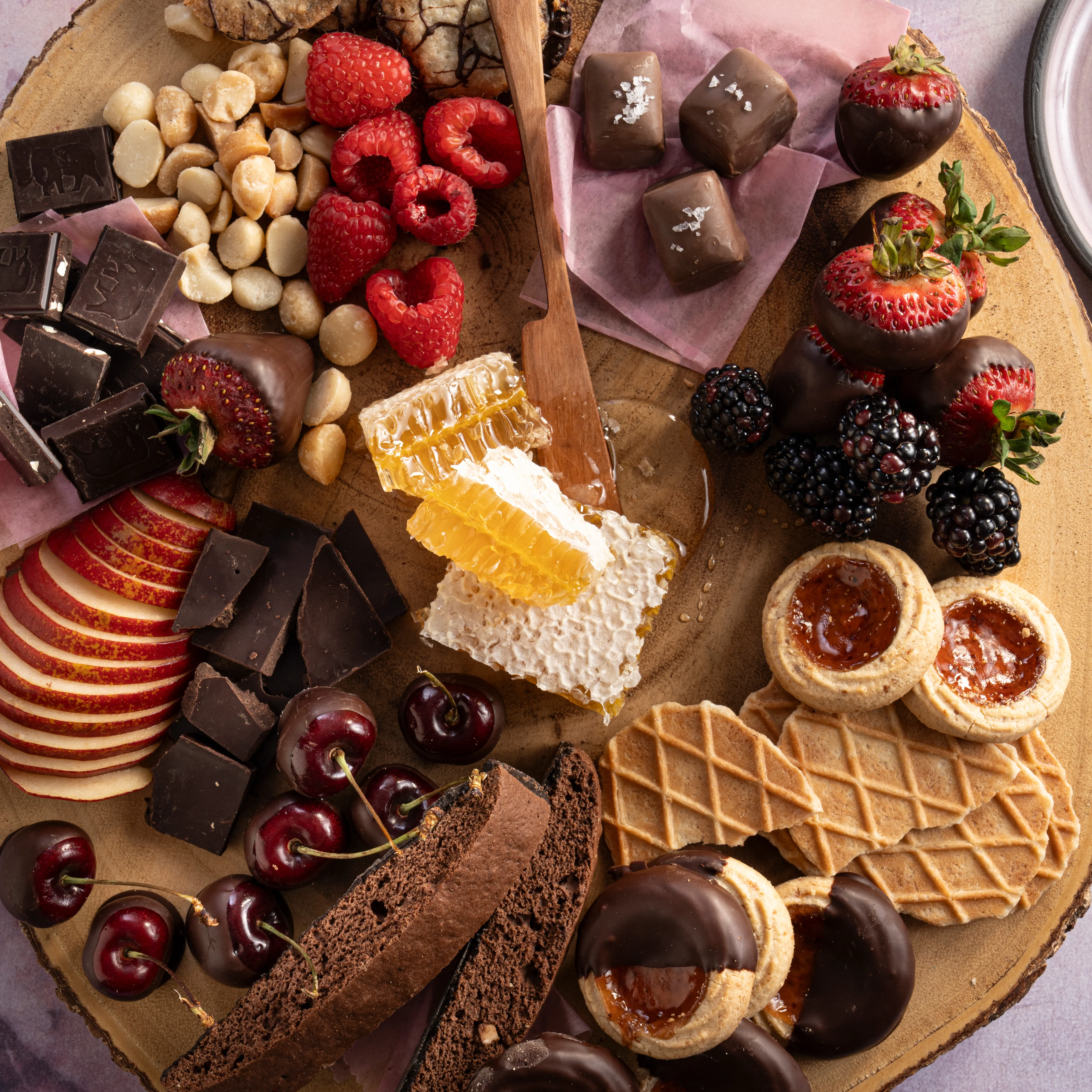 Raw Honeycomb Picnic Round - Image 5