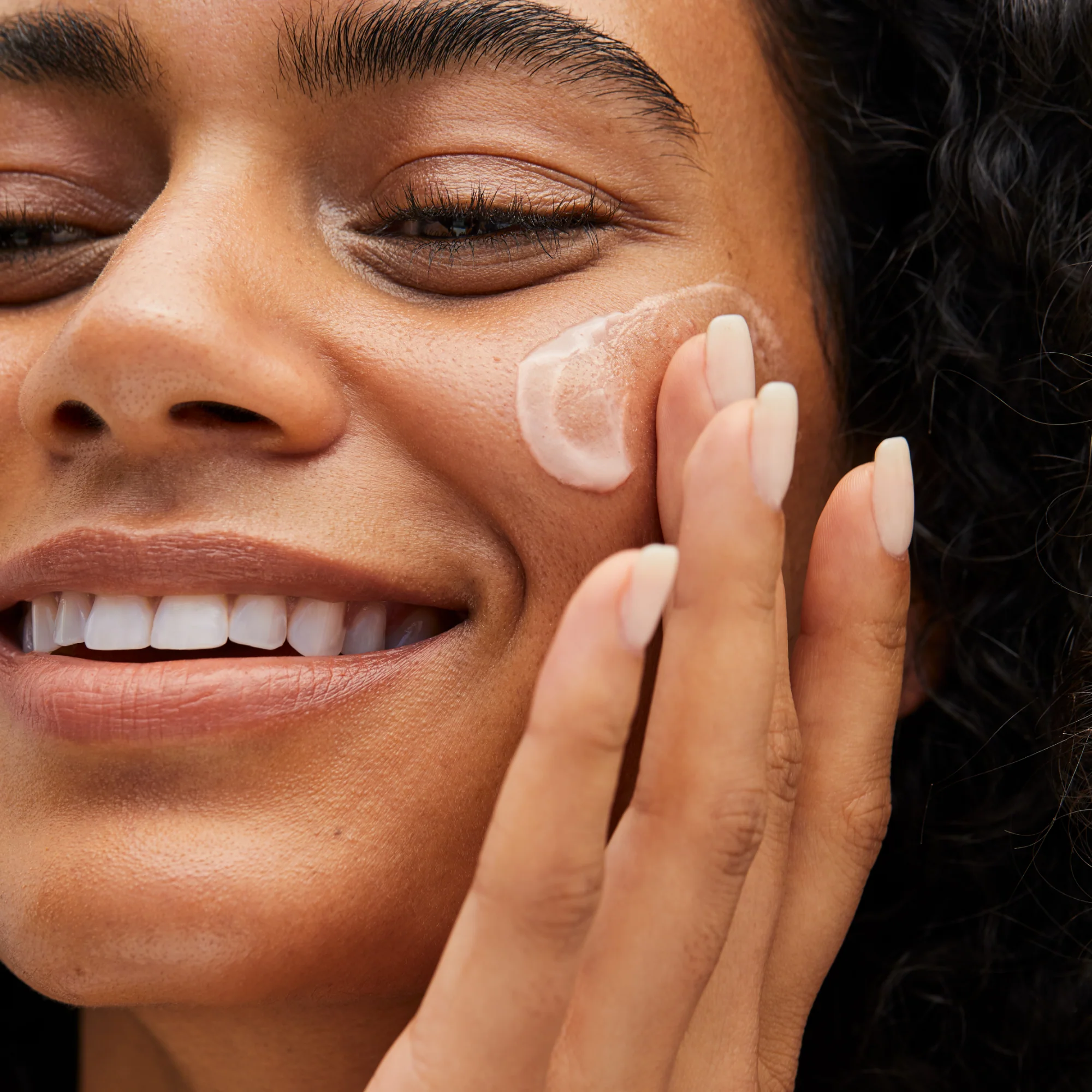 ReEvolve Radiance Locking Primer - Image 9