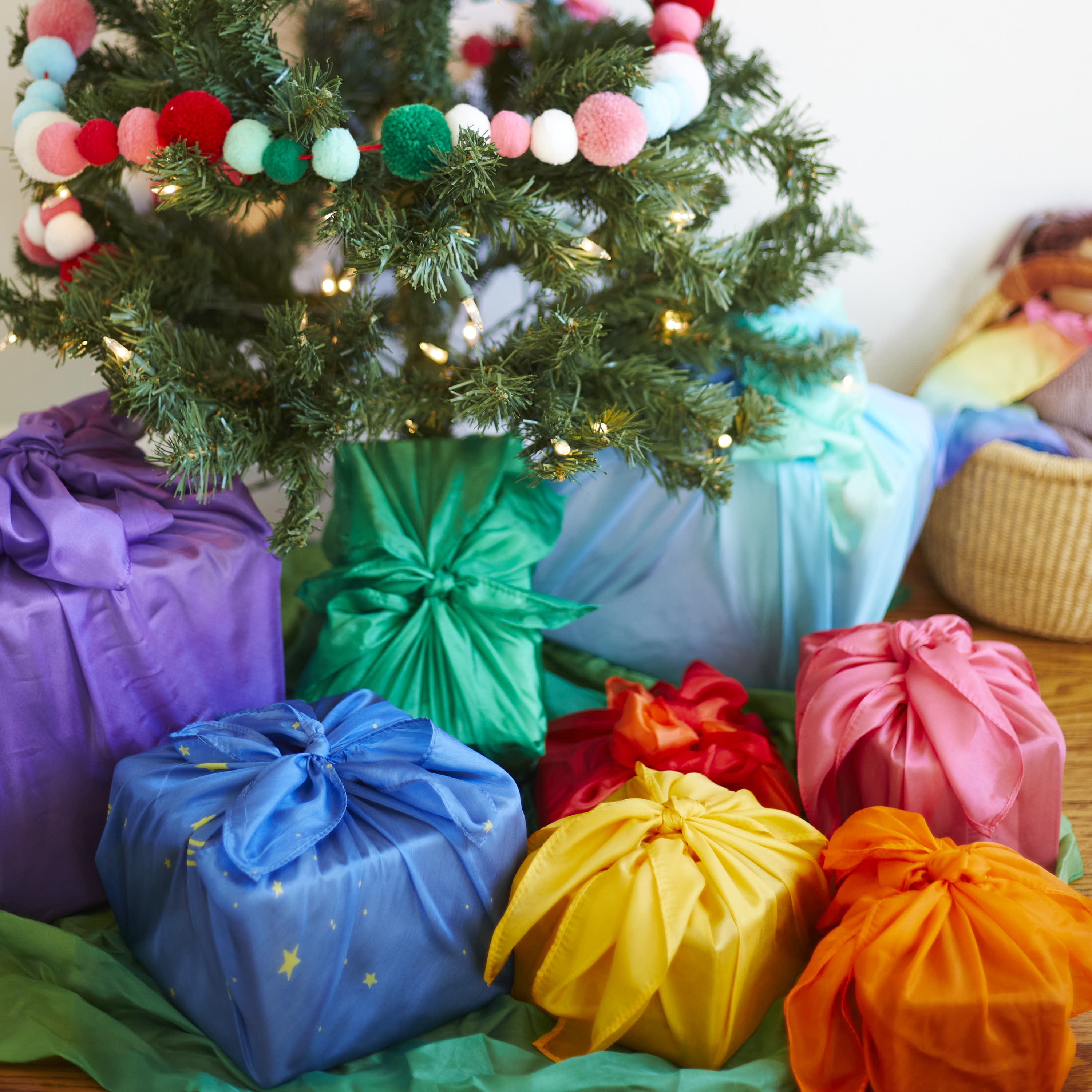 Reusable Gift Wrap Furoshiki Set - Image 3