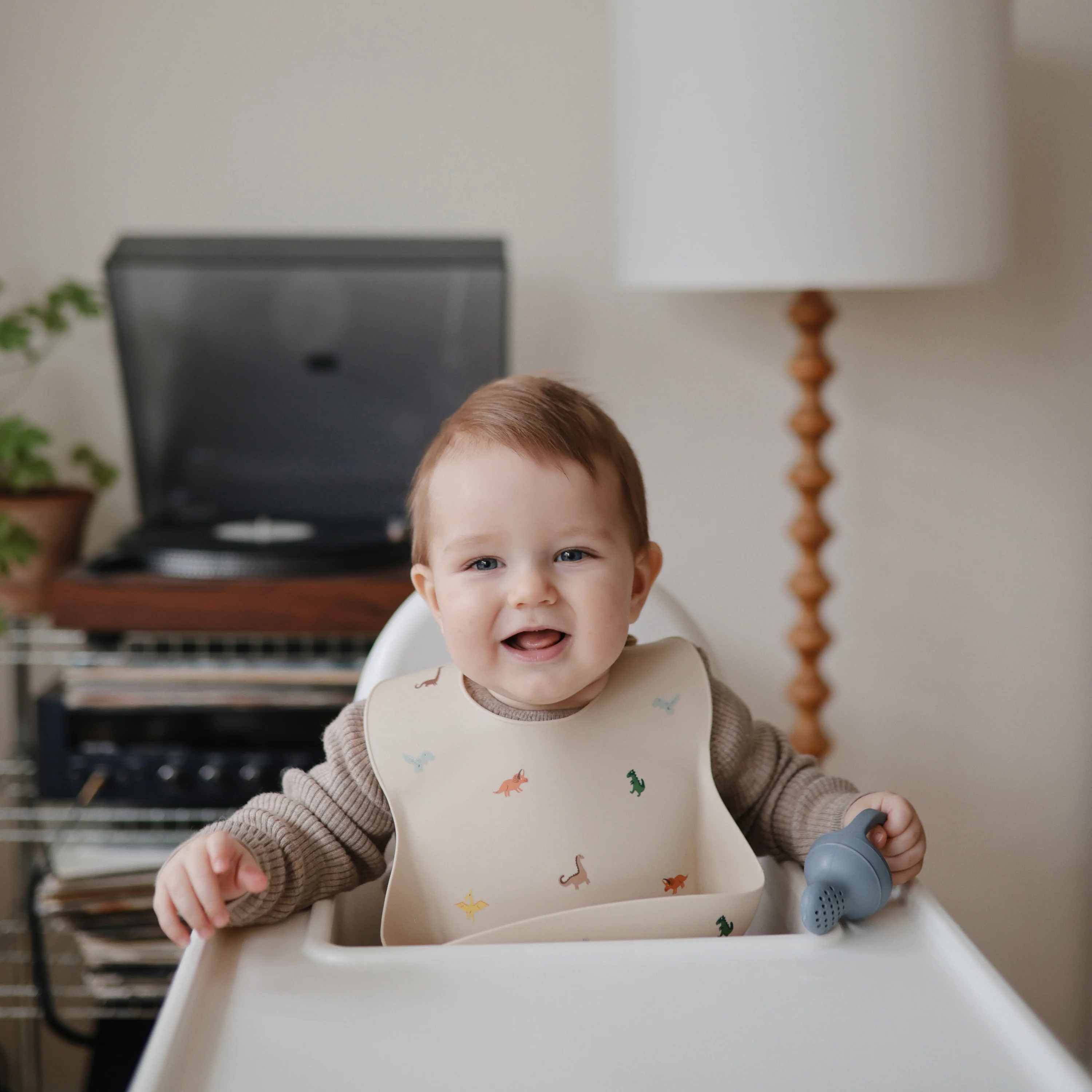Silicone Baby Bib – Adjustable - Image 6