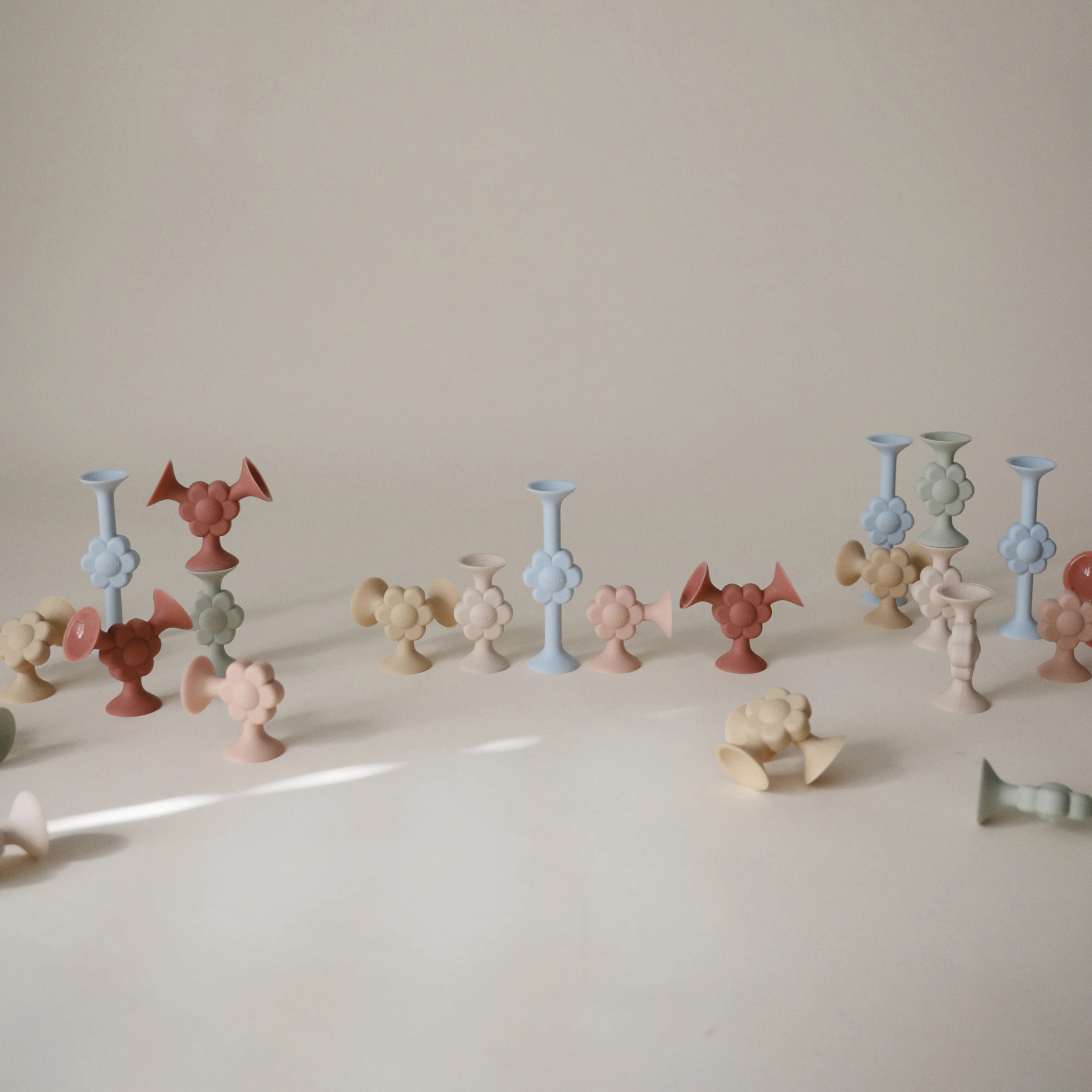 Silicone Suction Builders – Stackable, Sesnsory Play, BPA-Free - Image 4