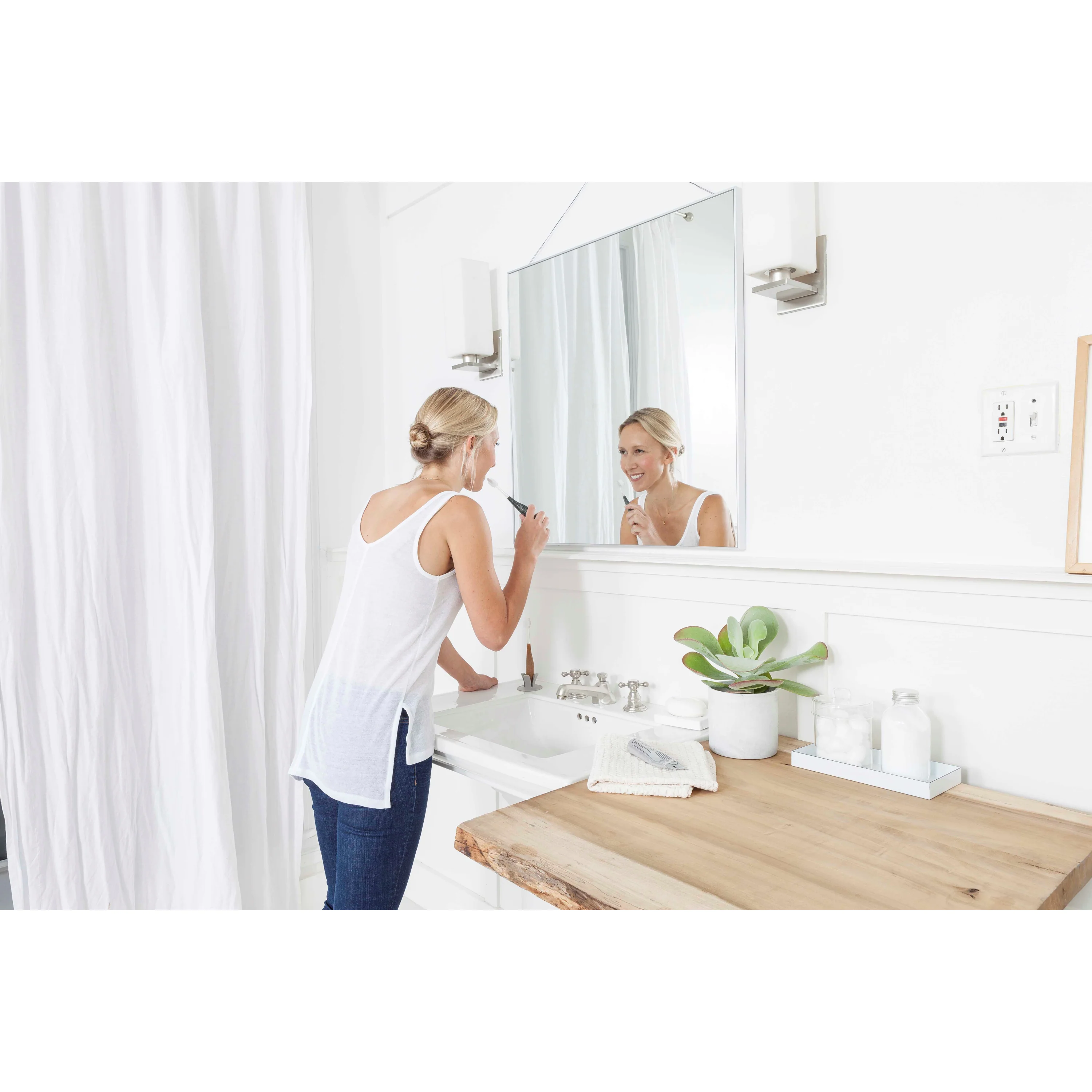 Source Toothbrush with Replaceable Head - Image 9