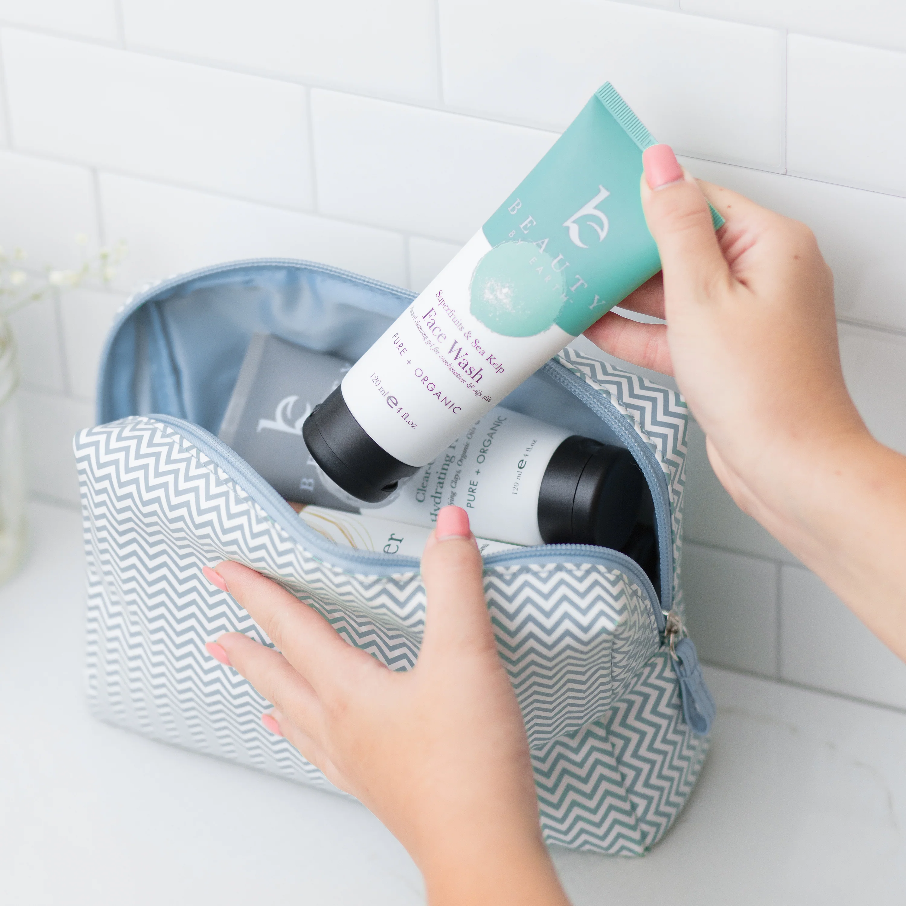 Superfruits & Sea Kelp Facial Cleanser - Image 3