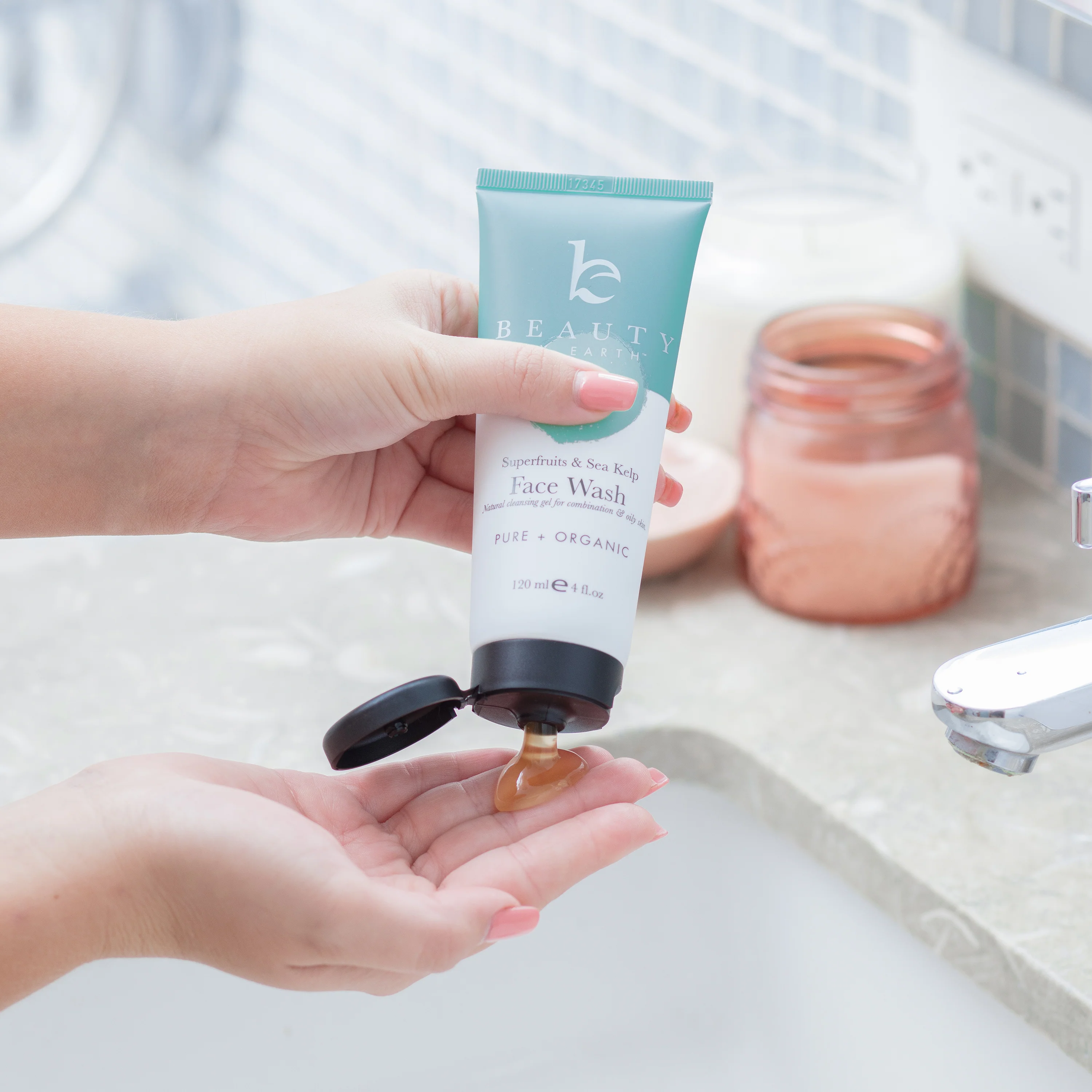 Superfruits & Sea Kelp Facial Cleanser - Image 9