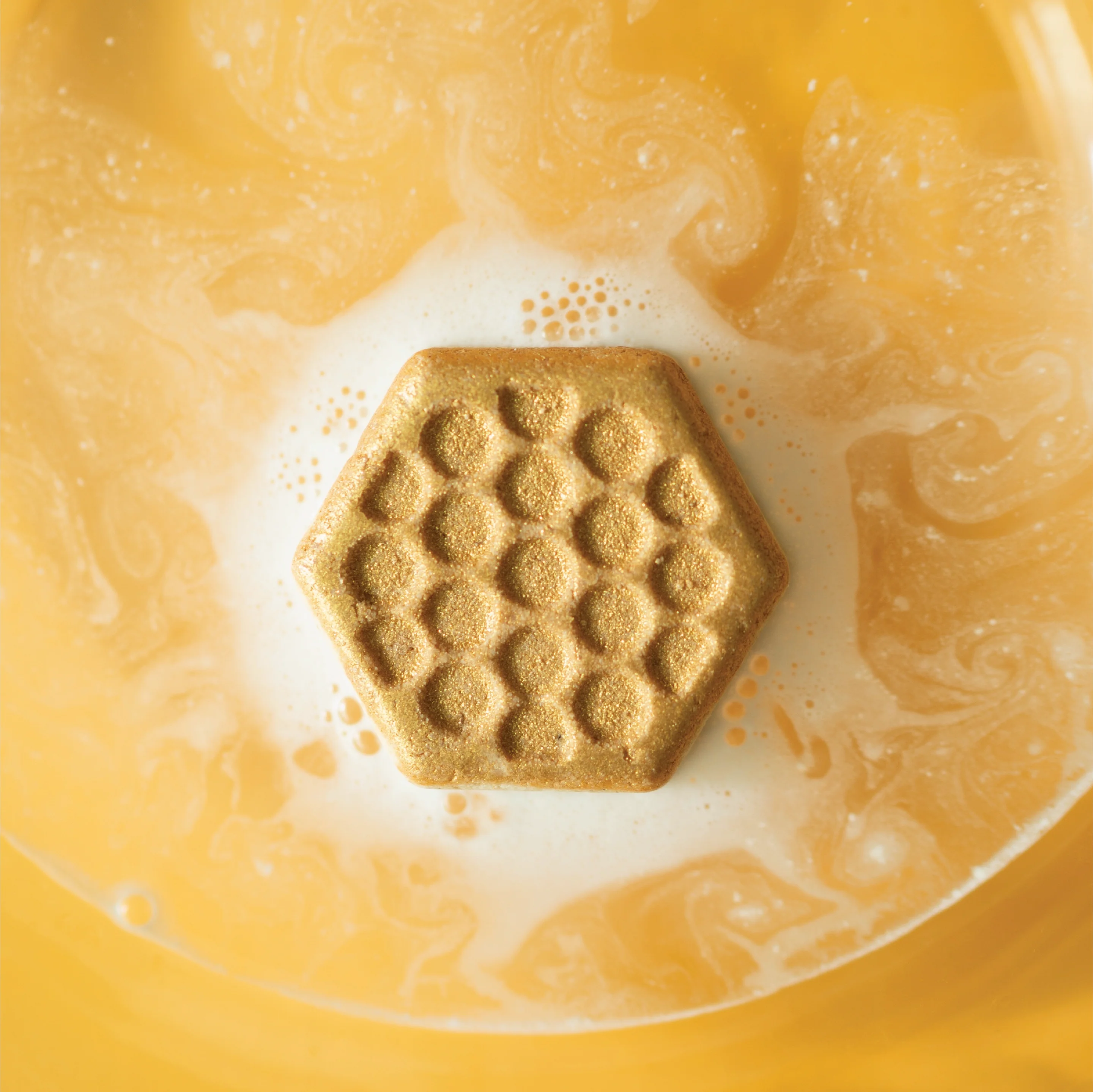 Sweet Honey Almond Froth Bomb - Image 3