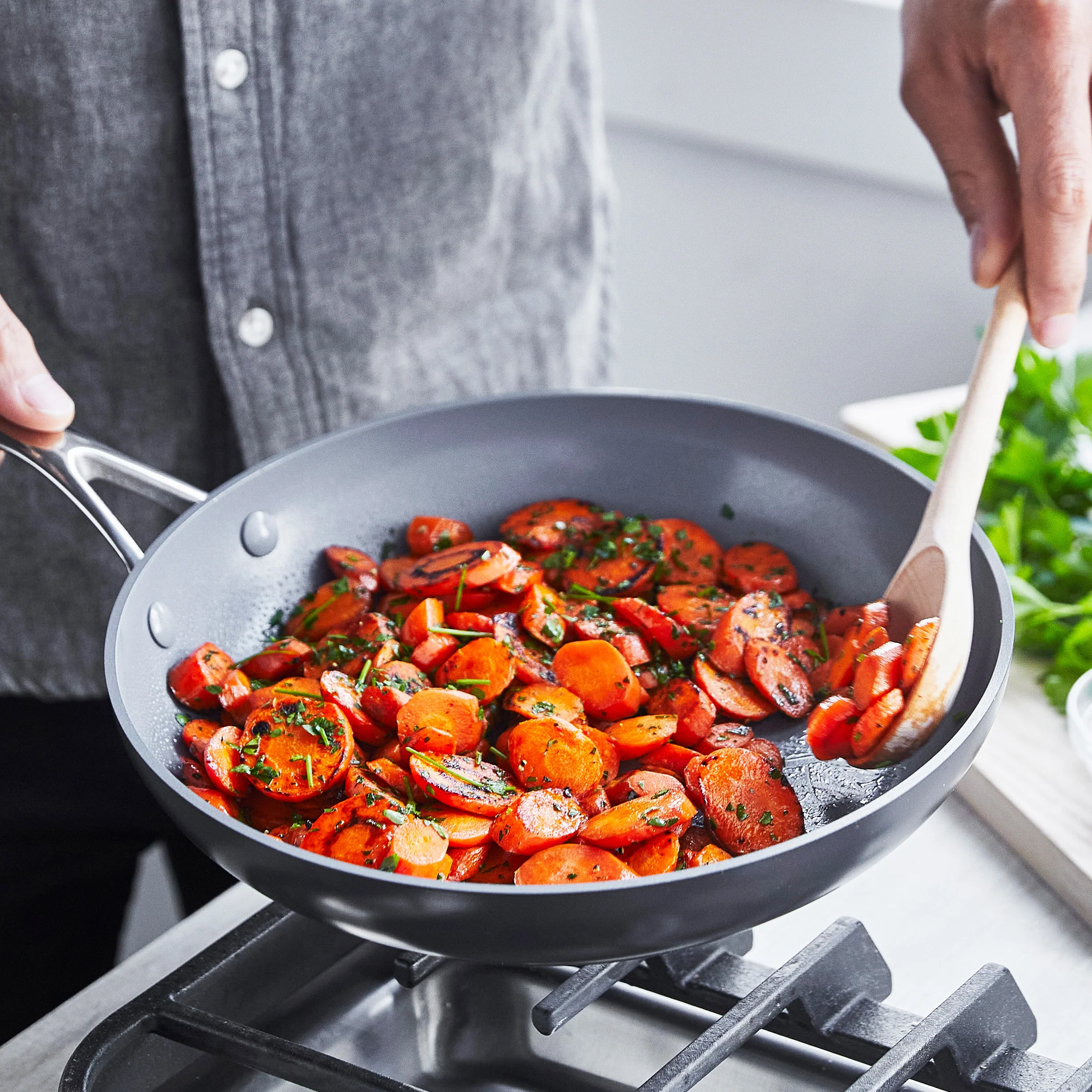 Valencia Pro Ceramic, Nonstick, Hard Anodized Fry Pan, 12" - Image 8
