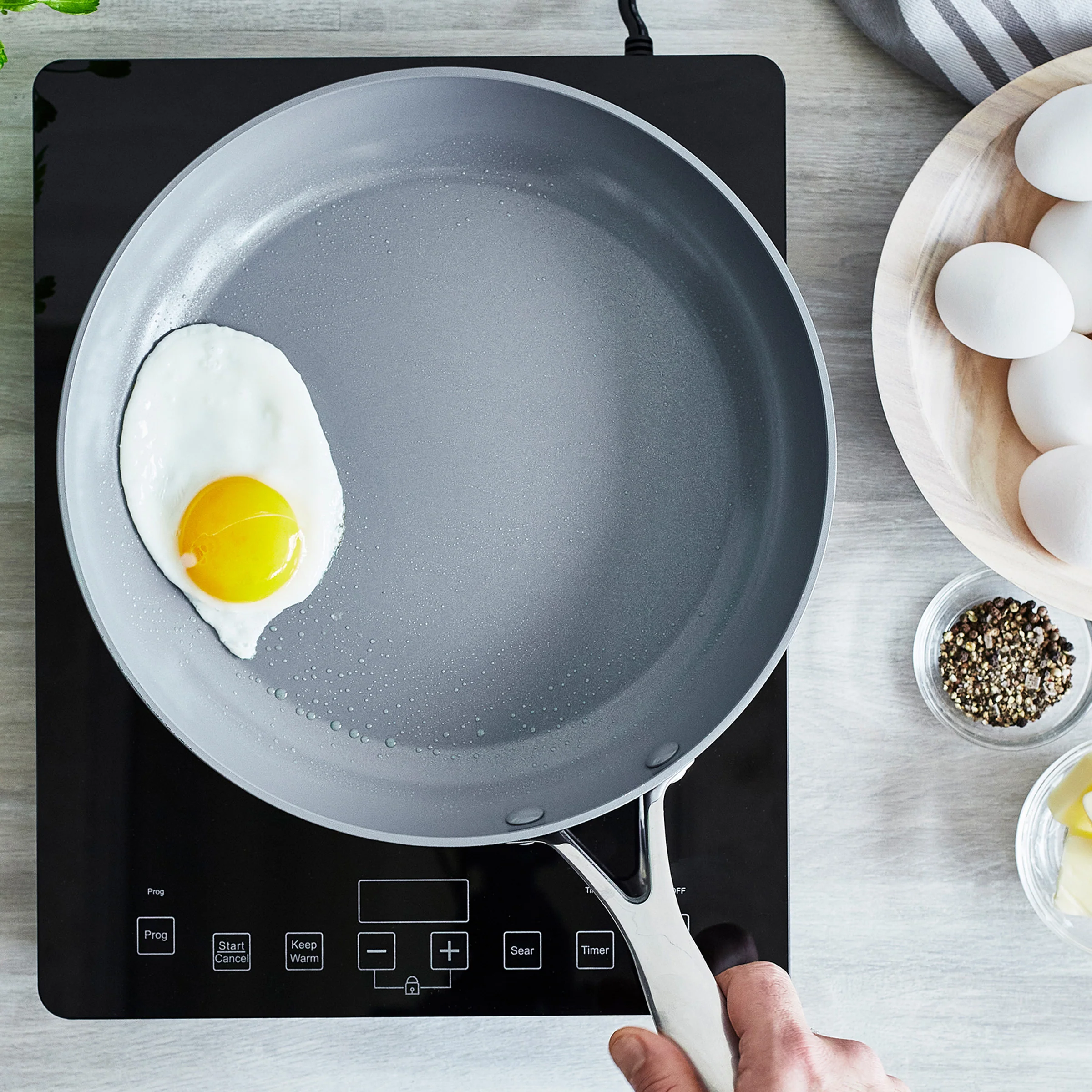 Valencia Pro Ceramic, Nonstick, Hard Anodized Fry Pan, 8" - Image 6