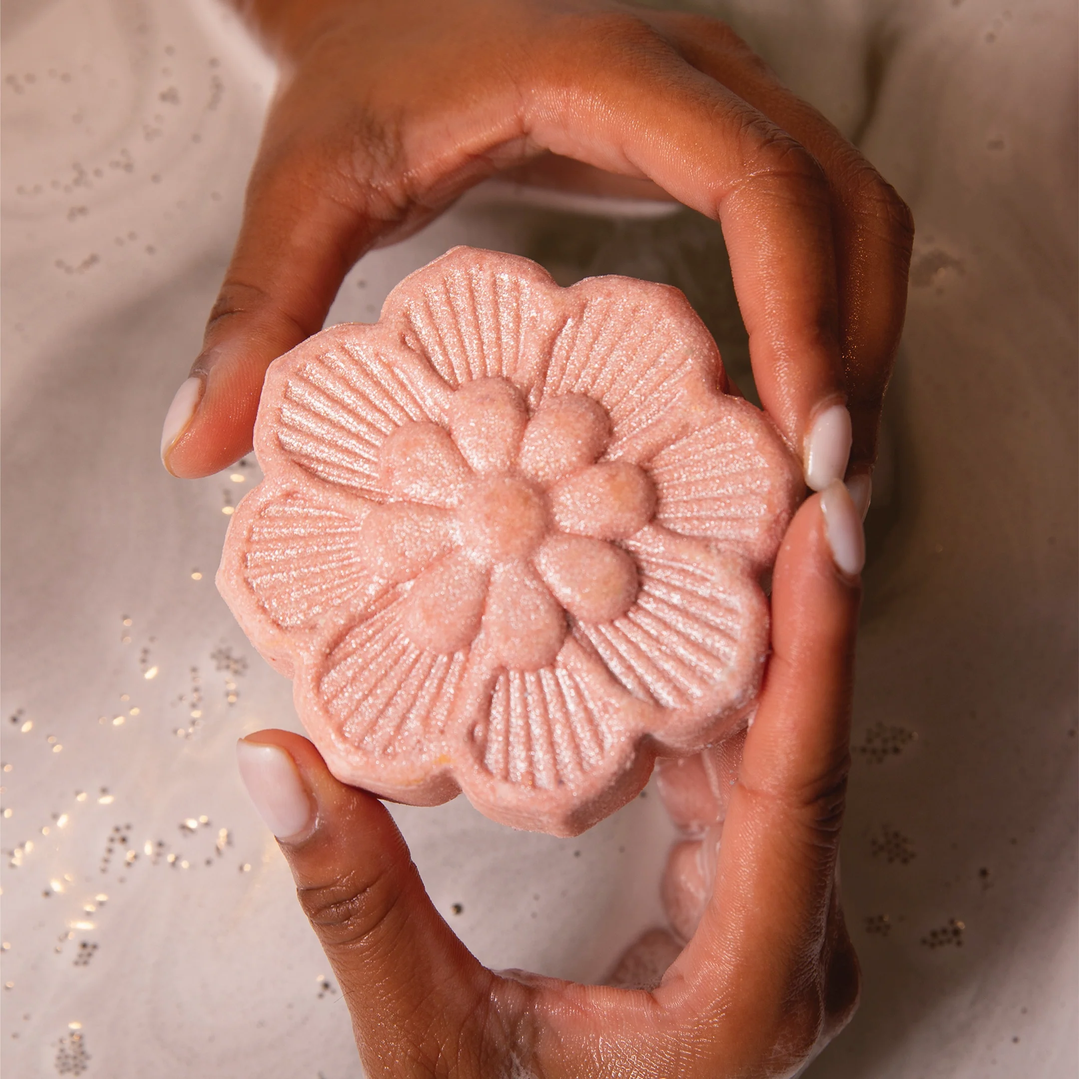 White Blossom & Fig Bath Bomb - Image 5